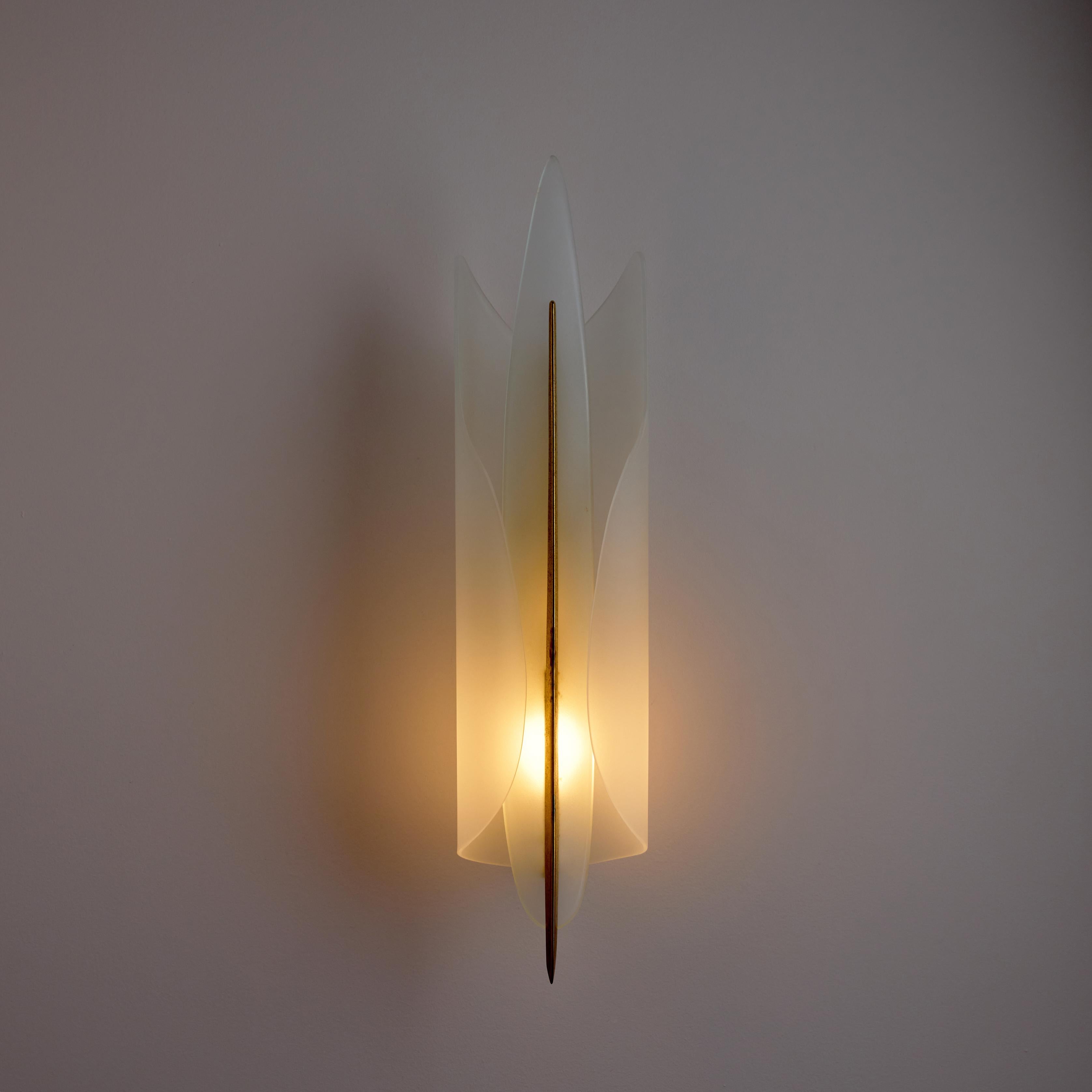 Coppia di rari lampadari di Max Ingrand per Fontana Arte in vendita 6