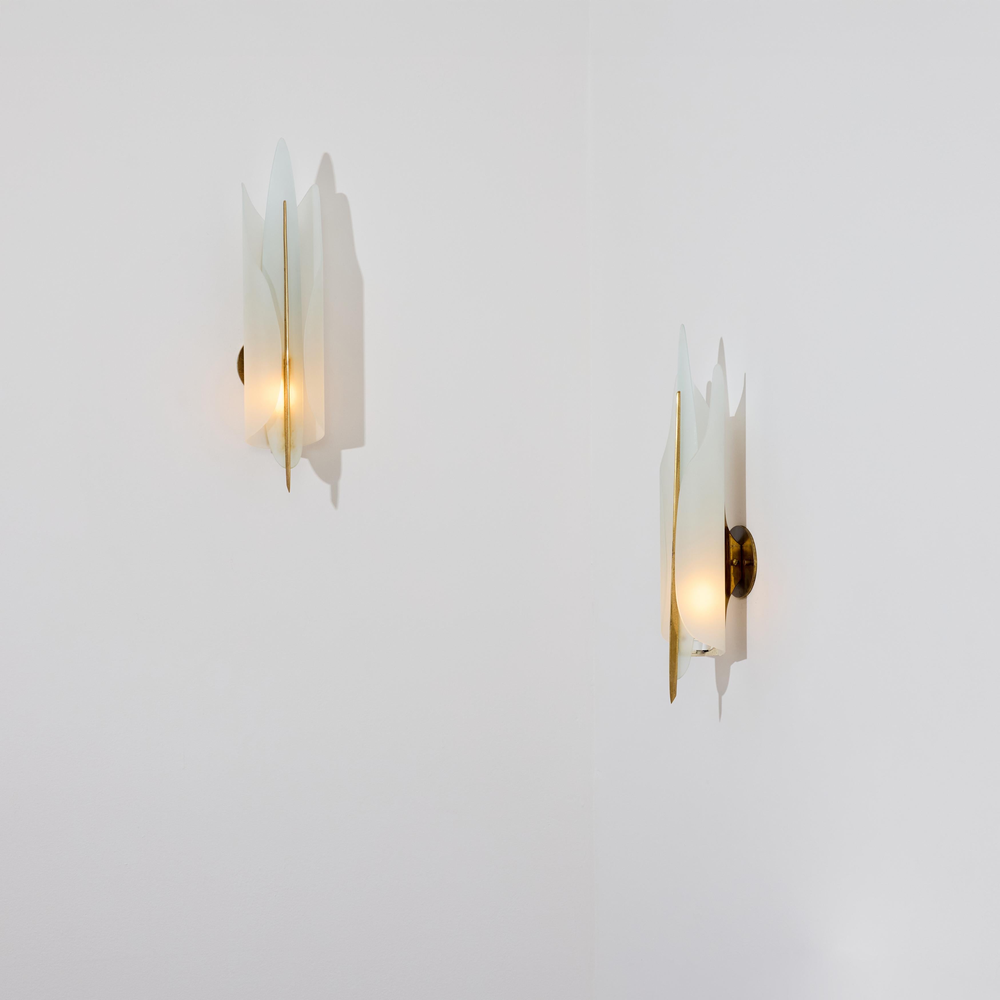 Mid-Century moderno Coppia di rari lampadari di Max Ingrand per Fontana Arte in vendita