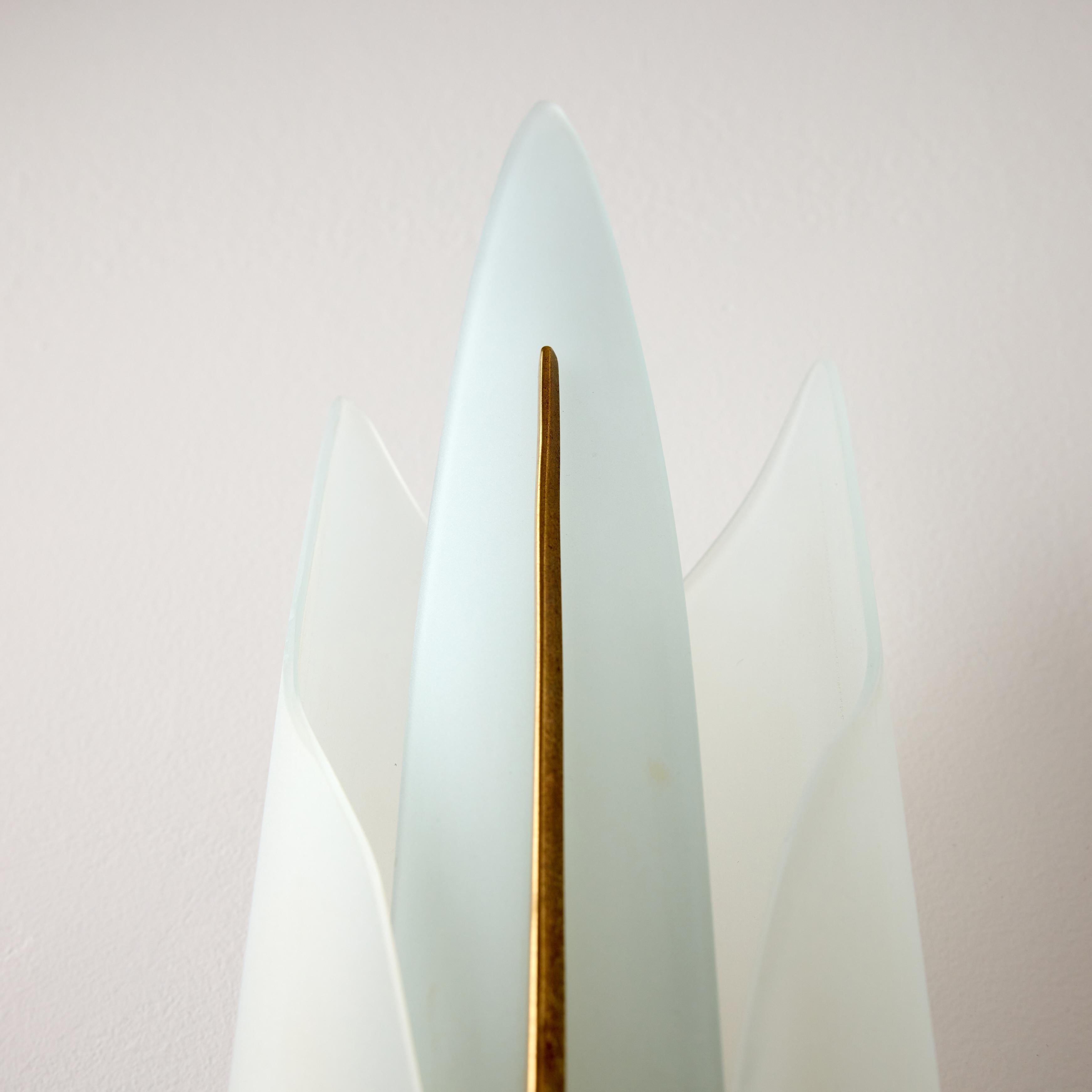 Alluminio Coppia di rari lampadari di Max Ingrand per Fontana Arte in vendita