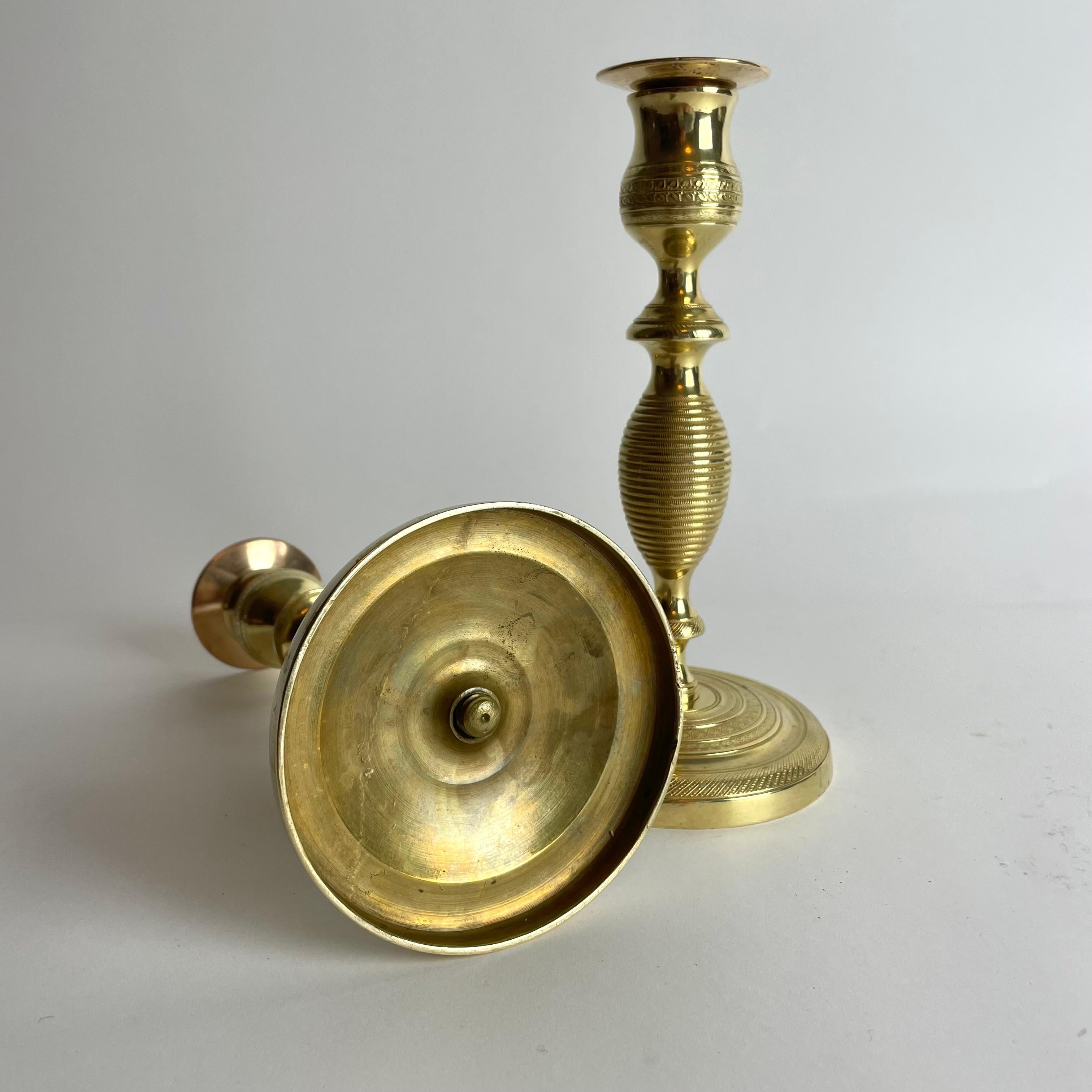 Coppia di rari candelabri svedesi in ottone di Karl Johan del 1820 in vendita 3