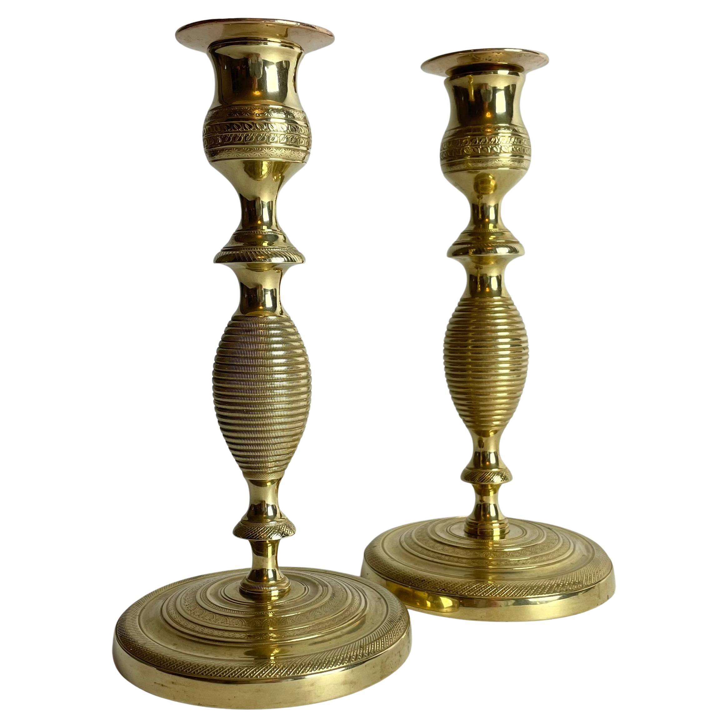 Paire de chandeliers suédois rares en laiton de Karl Johan des années 1820