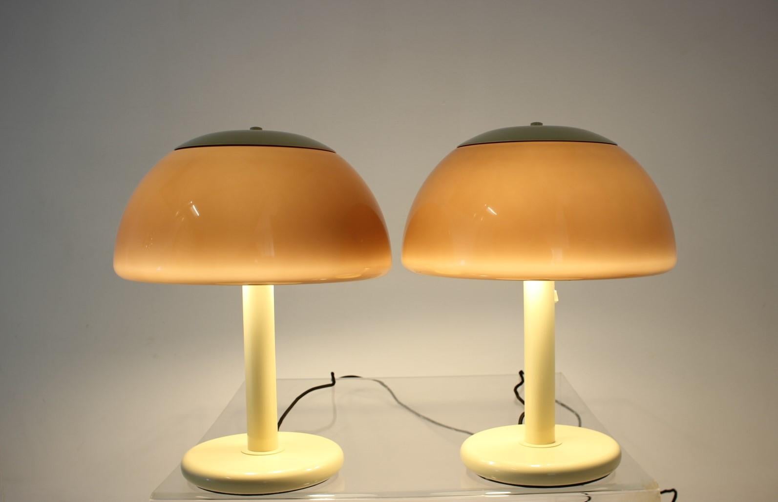 Pair of Rare Table Midcentury Lamps Mushroom, Harvey Guzzini, Italy, 1960s In Good Condition In Praha, CZ
