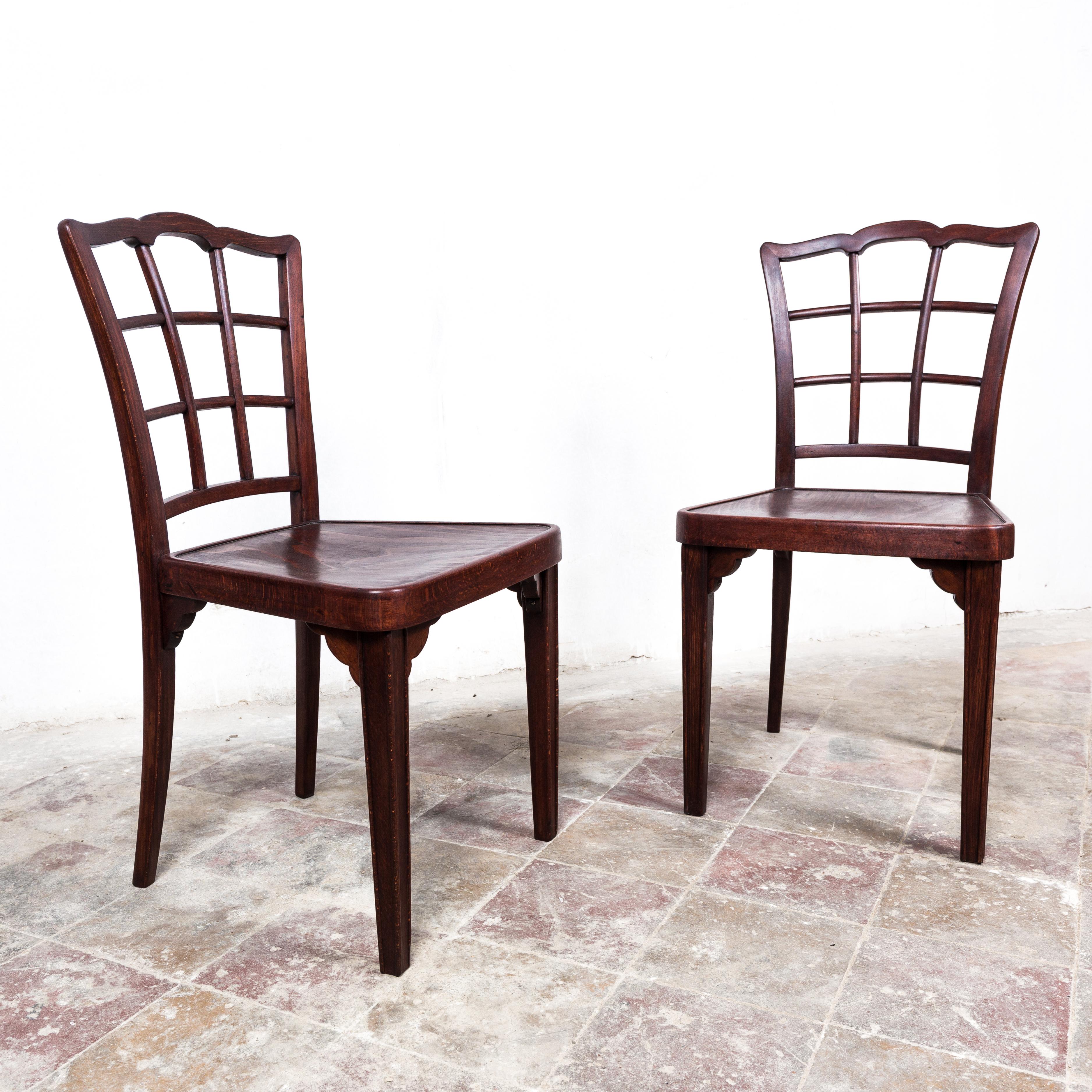 Paar seltene Thonet-A 562-Stühle von Otto Prutscher (Art nouveau) im Angebot