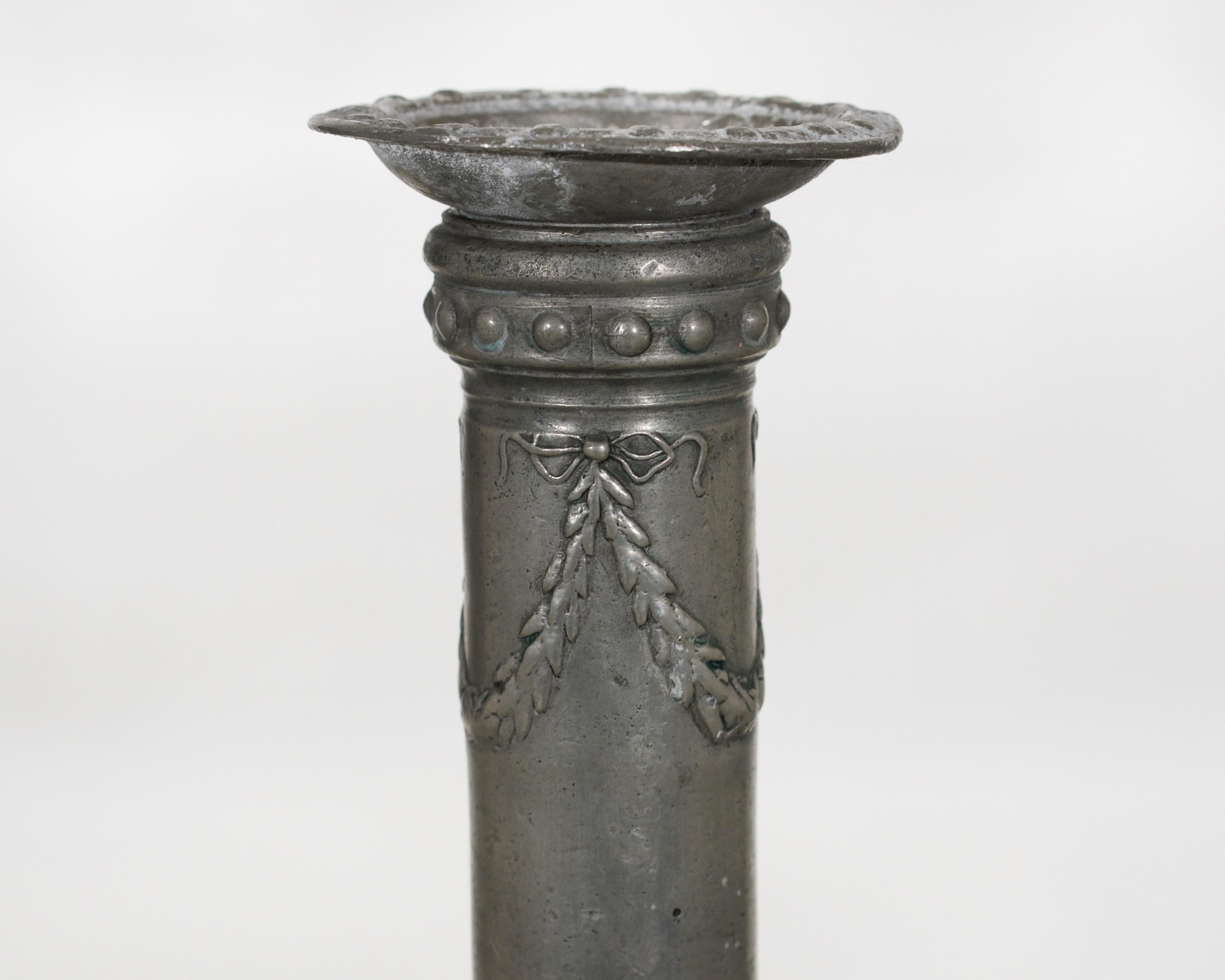 Pair of rare tin candlesticks, circa 1770. In Good Condition For Sale In Aalsgaarde, DK