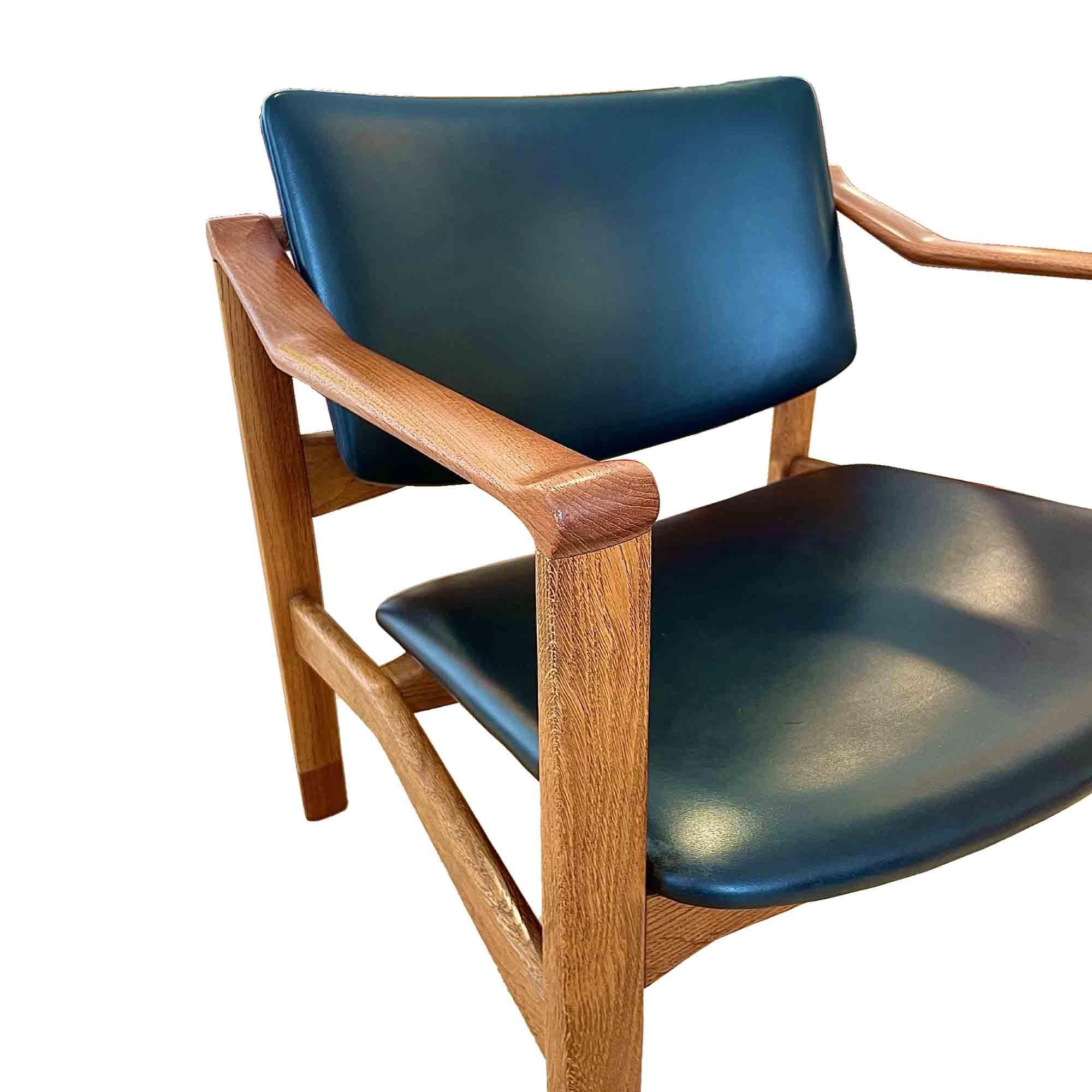 Danish Pair of Rare Vintage Launge Chairs by William Watting, design 1950's For Sale