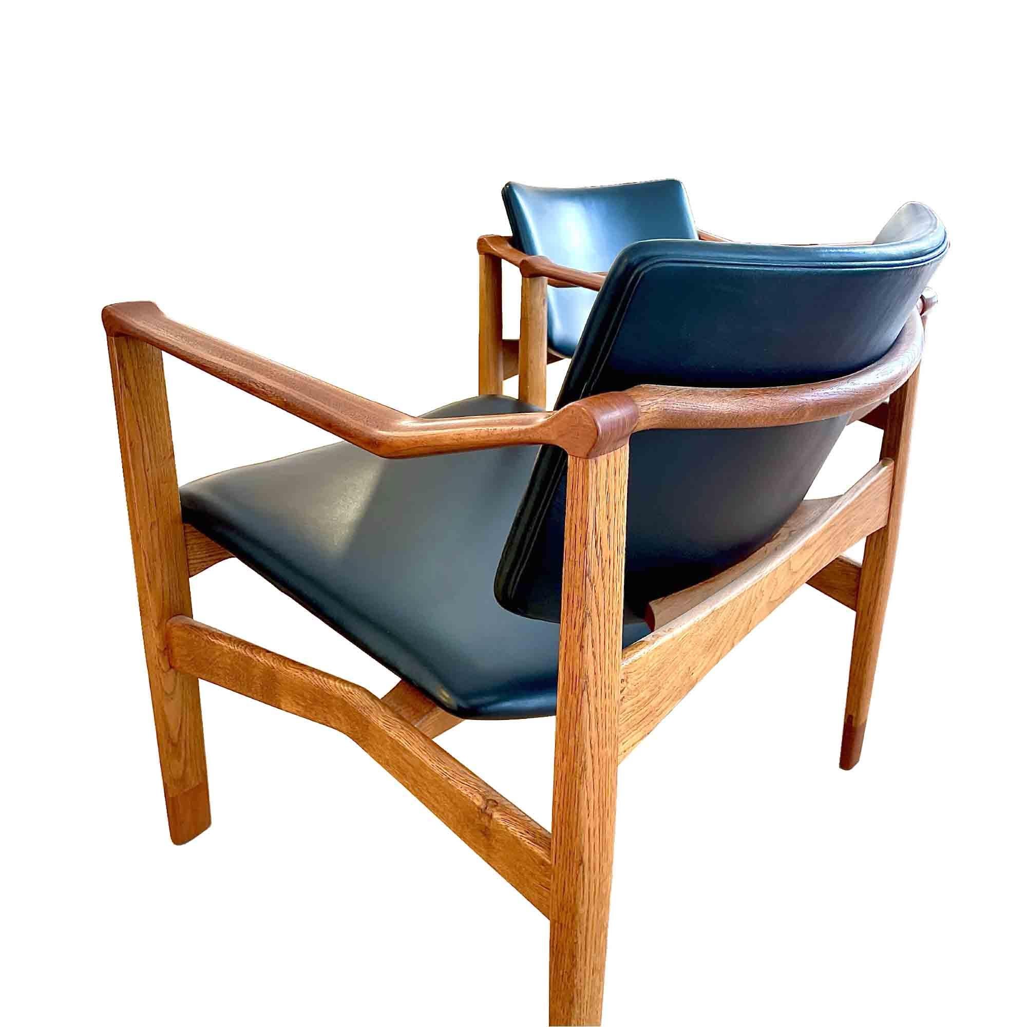 Pair of Rare Vintage Launge Chairs by William Watting, design 1950's In Good Condition For Sale In PARIS, FR