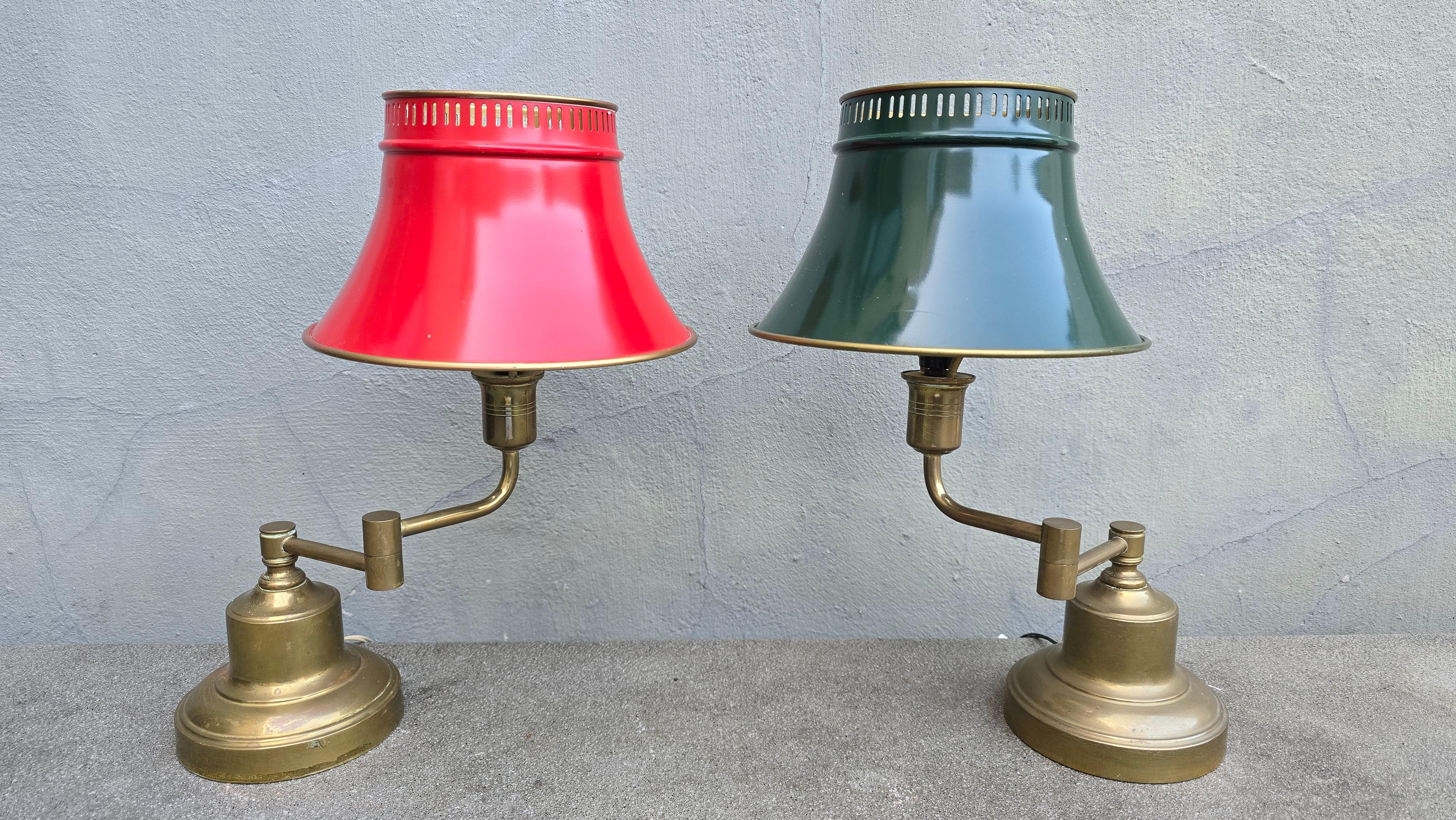 Métal Paire de lampes de table bouillotte vintage rares en vente