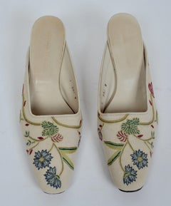 Pair of Rare Vintage Chelsea Textiles Crewel Embroidered Linen Kitten Heel Mules