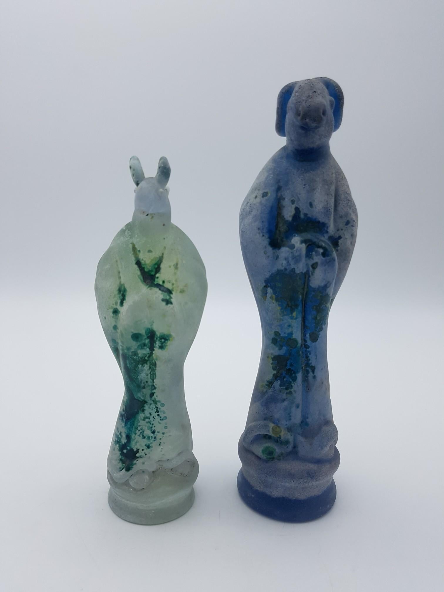 This rare vintage pair of Murano glass figurines were handmade by the glass-master Ermanno Nason at Gino Cenedese e Figlio glass factiory in the late 1960s. The two zoomprphic figurines are part of the vast and polyhedral production of Mr. Nason: