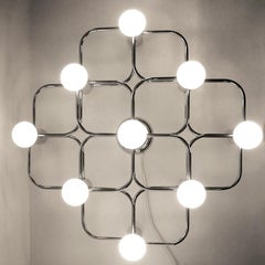 Coppia di rari lampadari scultorei d'epoca da soffitto o da parete con montaggio ad incasso
