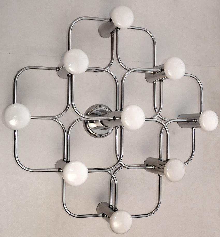 Mid-Century moderno Coppia di rari lampadari scultorei d'epoca da soffitto o da parete con montaggio ad incasso in vendita