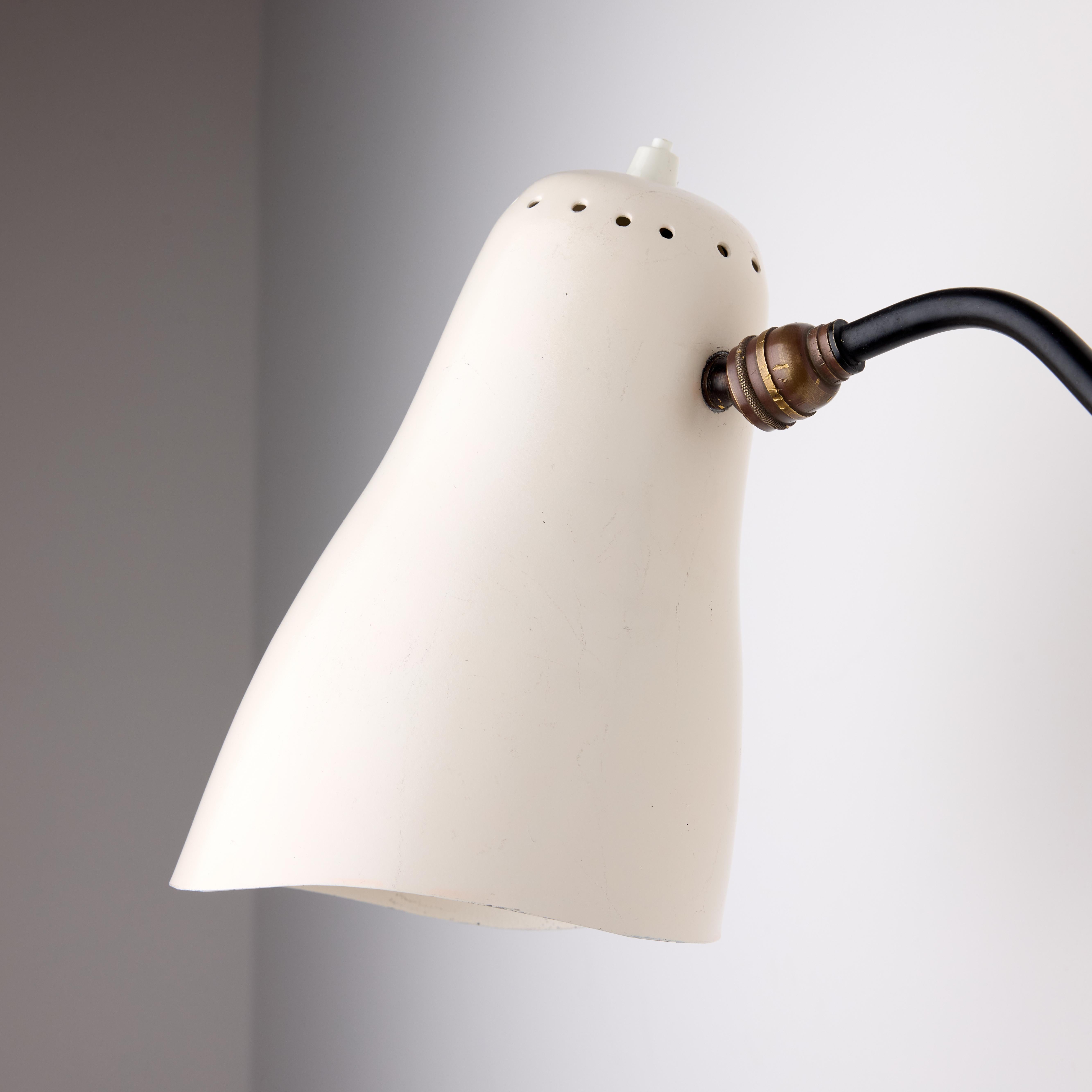 Paire d'appliques murales rares de Jacques Biny pour Luminalite en vente 3