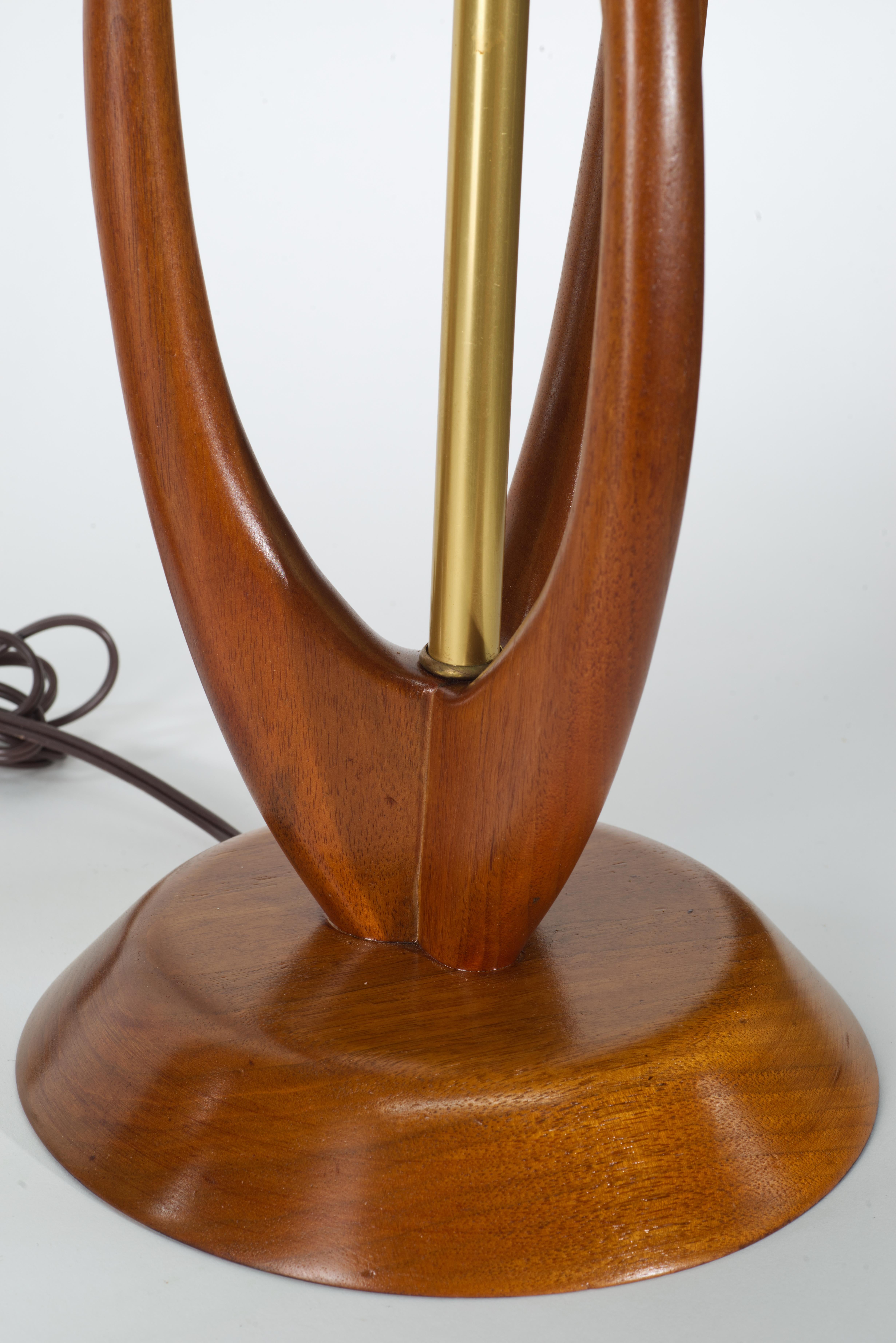 Pair of Walnut and Brass Table Lamps in Style of Modeline, Mid Century Modern For Sale 9