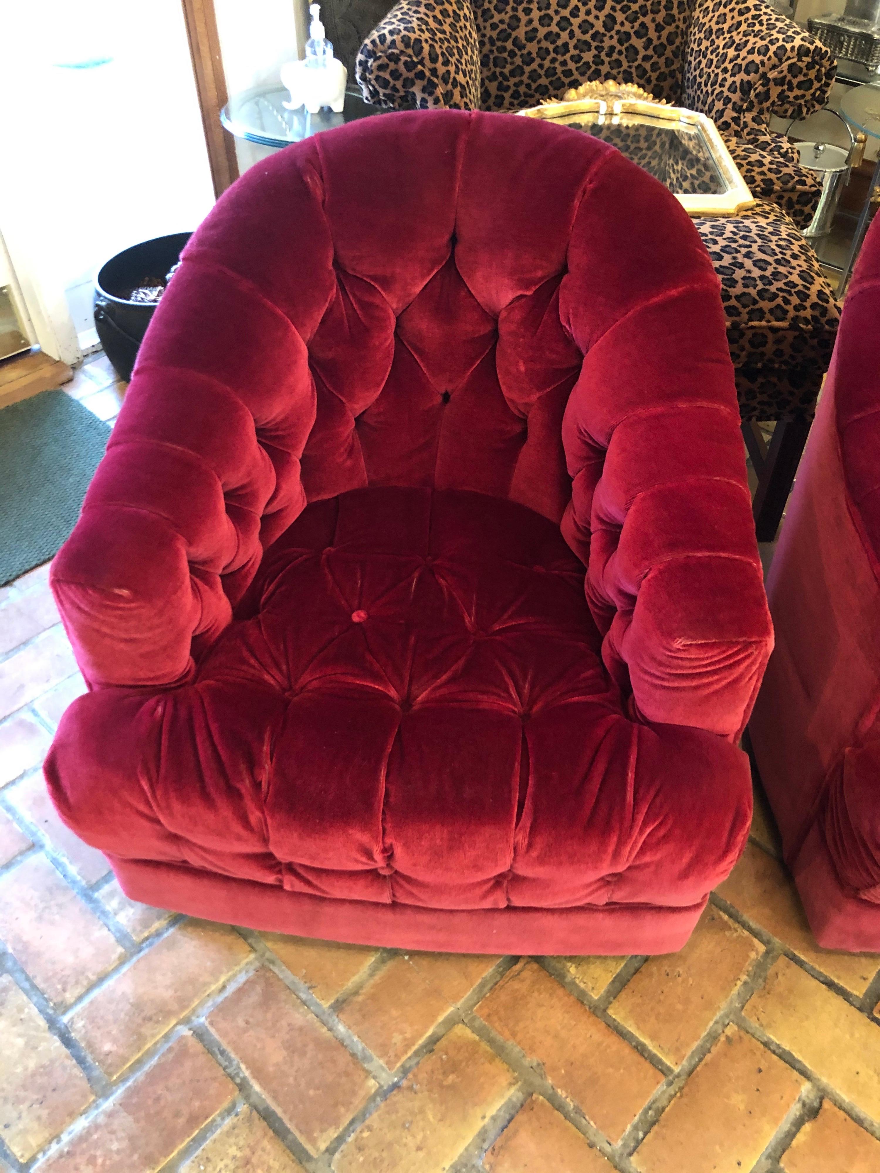 raspberry velvet chair