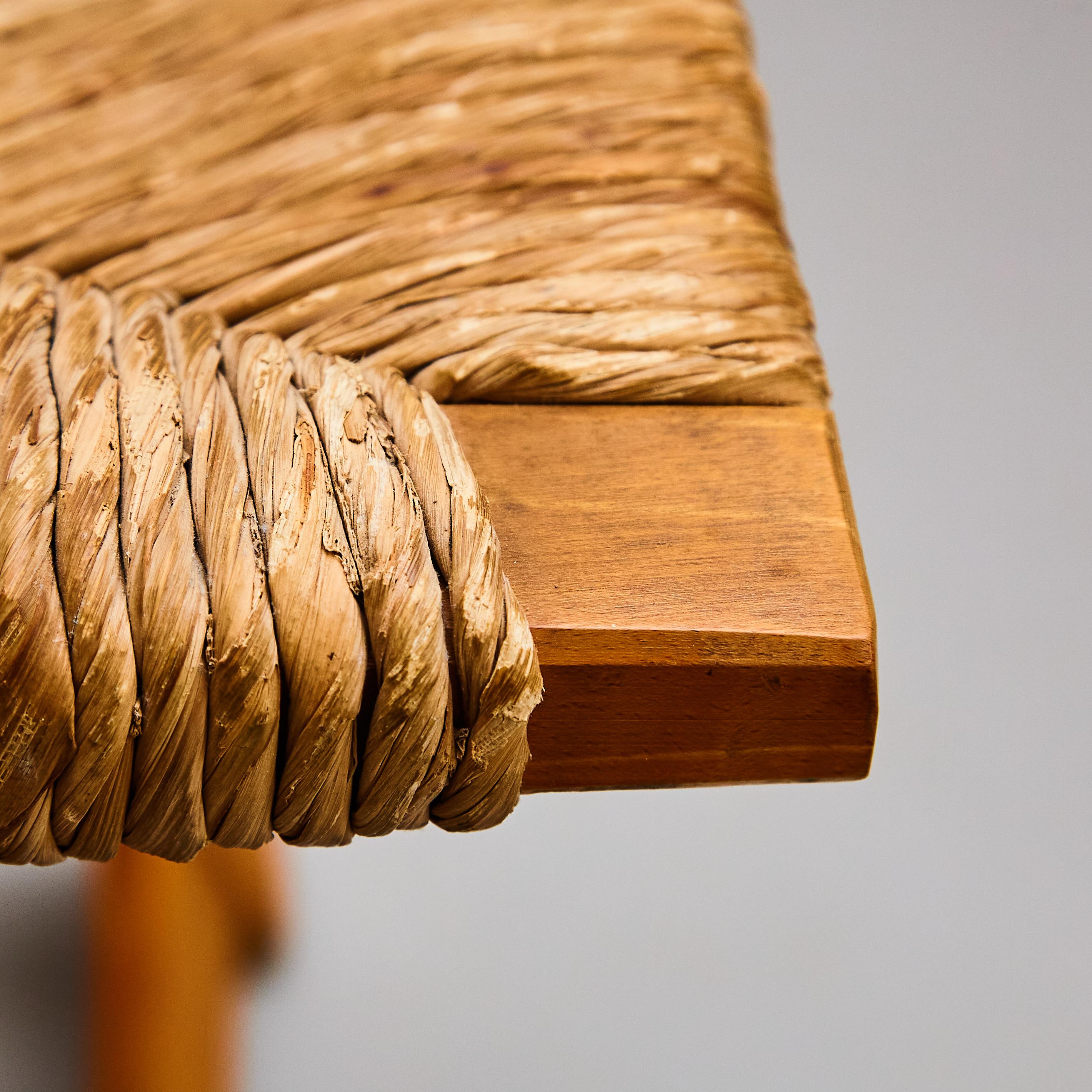 Paar Rationalistische klappbare Stühle aus Rattan und Holz, um 1960 im Angebot 14