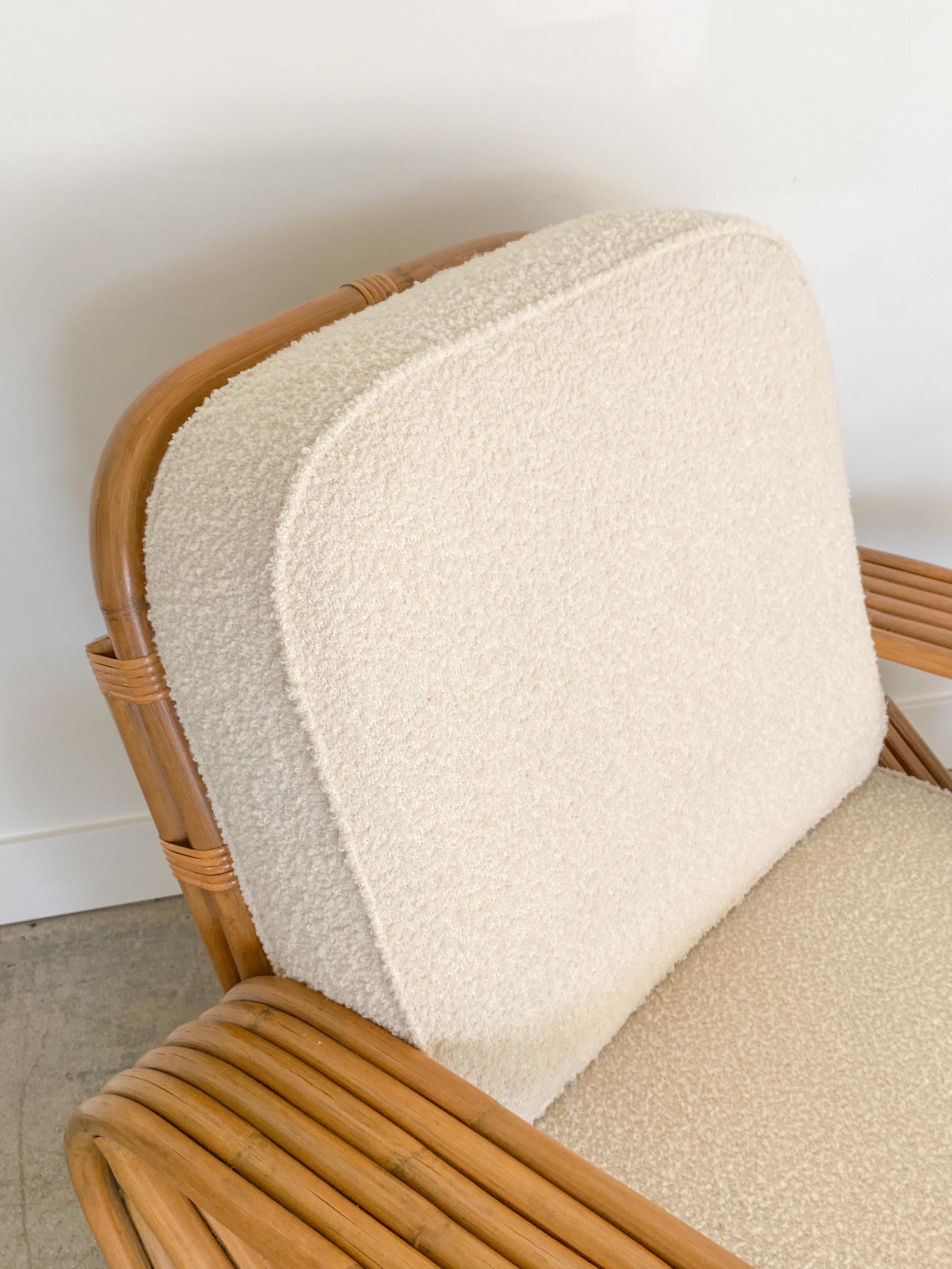 Pair of Rattan and Boucle Lounge Chairs in the Style of Paul Frankl In Good Condition In Los Angeles, CA