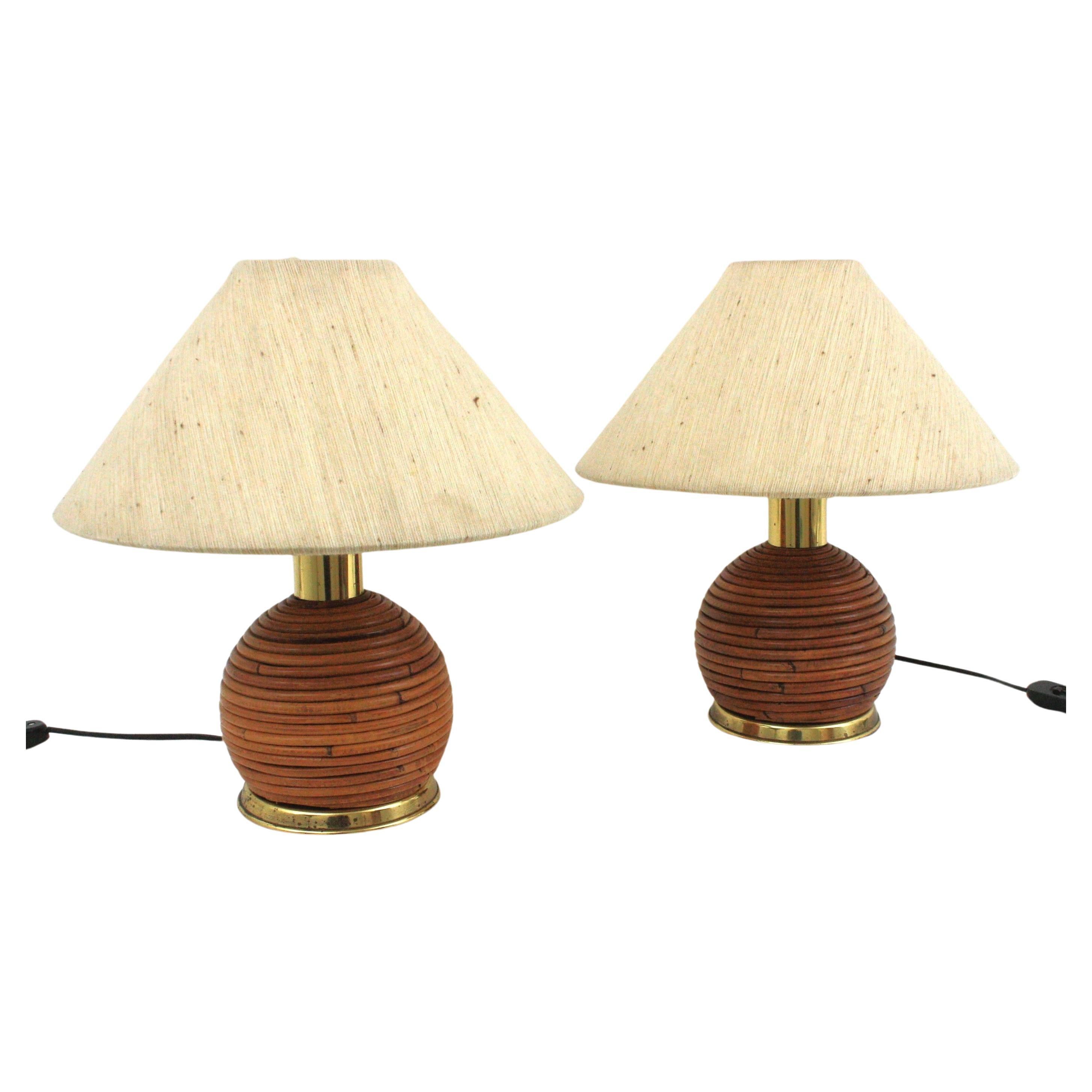 Mid-Century Modern Rattan Pencil Reed Table Lamps with Original Linen Lampshades

Vivai del Sud pair of rattan pencil reed and brass table lamps / bedside table lamps, Italy, 1970s
These Pencil Reed Rattan Organic Modern Table Lamps have a