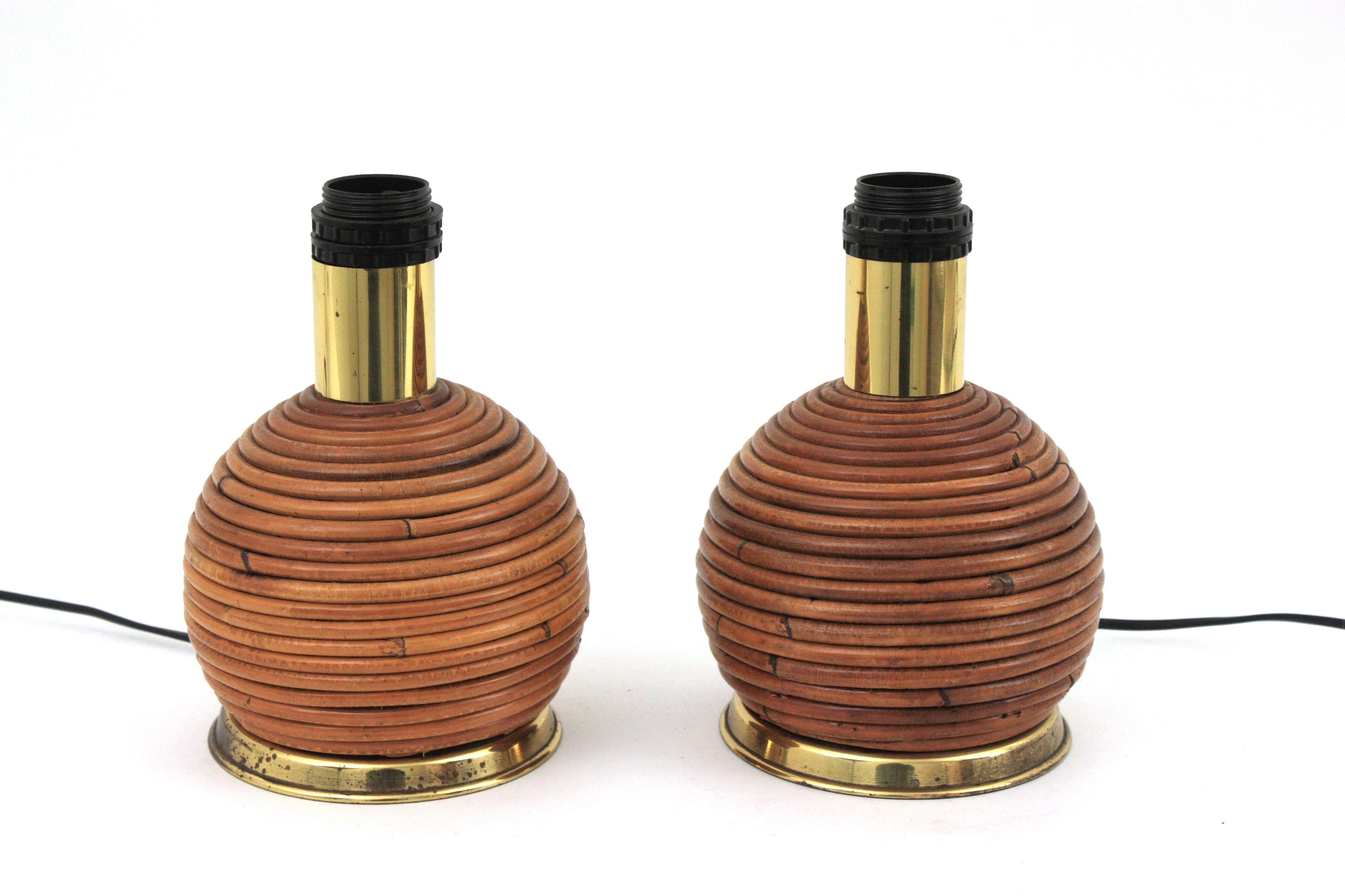 20th Century Pair of Rattan and Brass Italian Ball Table Lamps
