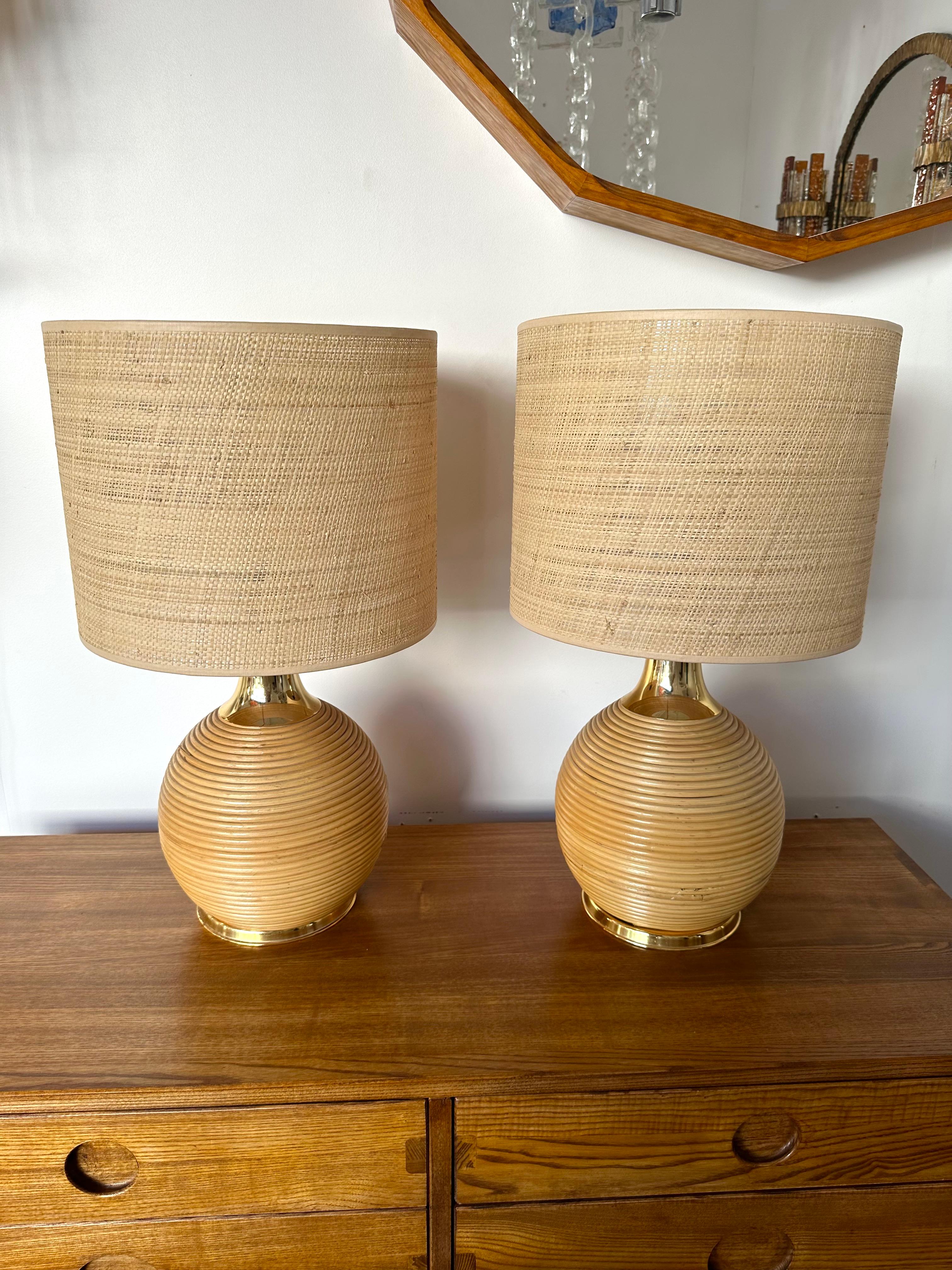 Mid-Century Modern Pair of Rattan and Brass Lamps. Italy, 1970s For Sale