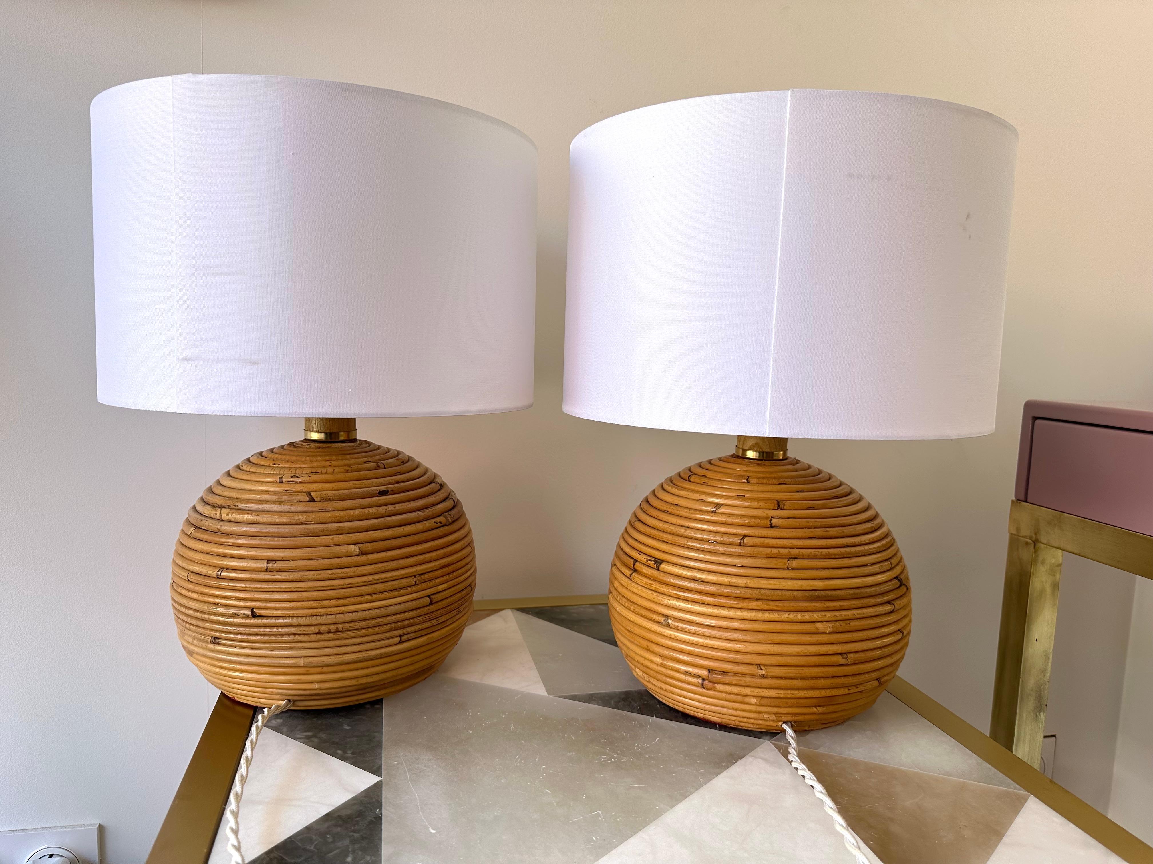 Italian Pair of Rattan and Brass Lamps. Italy, 1970s