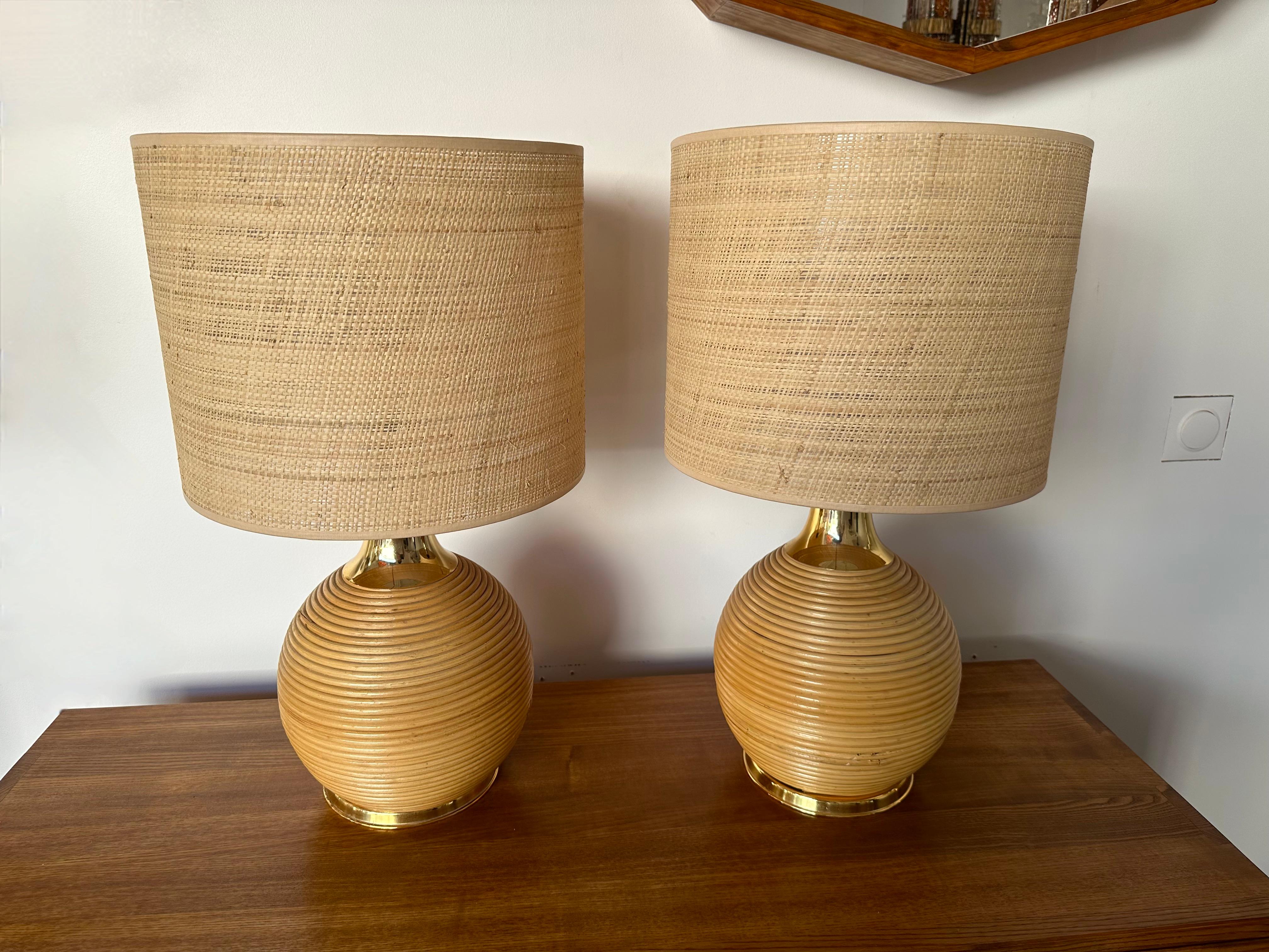 Italian Pair of Rattan and Brass Lamps. Italy, 1970s For Sale
