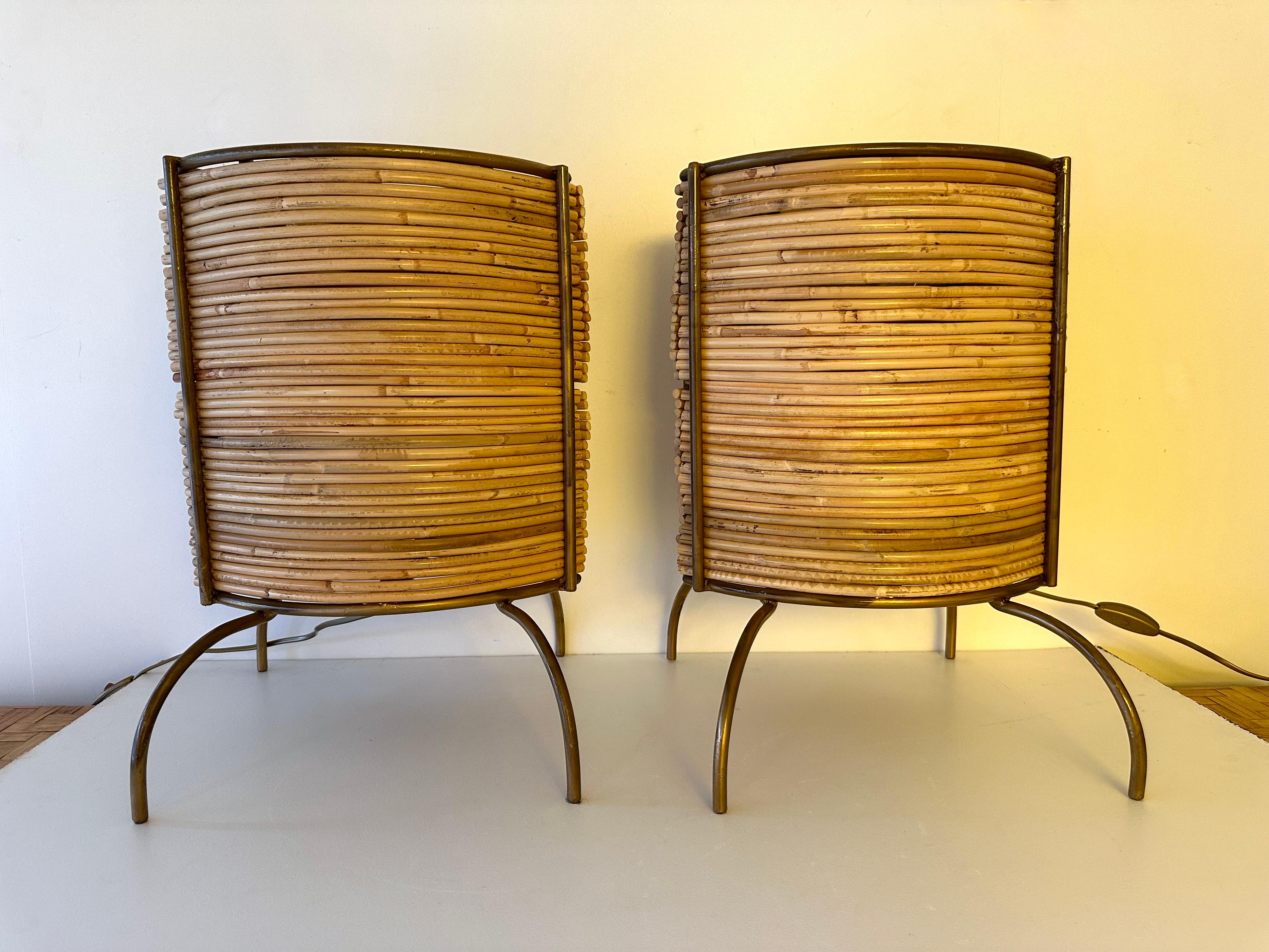 Mid-Century Modern Pair of Rattan and Gilt Metal Lamps. Italy, 2000s For Sale