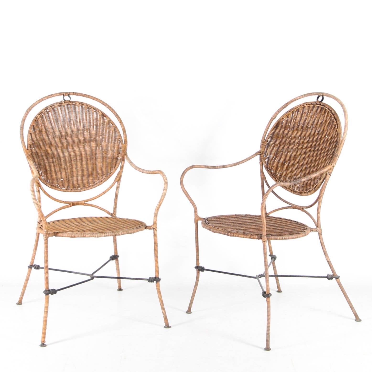 By Vintage, paire de fauteuils en fer et rotin tressés à la main. 
Très confortable et en bon état. 
2 paires disponibles. 
