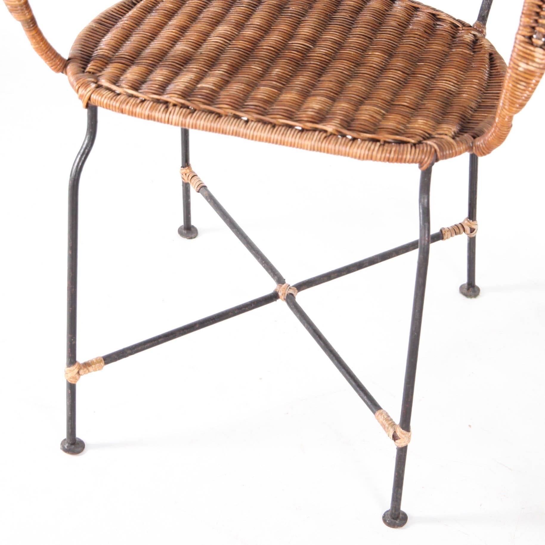 Paire de chaises en rotin et en fer Bon état - En vente à Isle Sur Sorgue, FR
