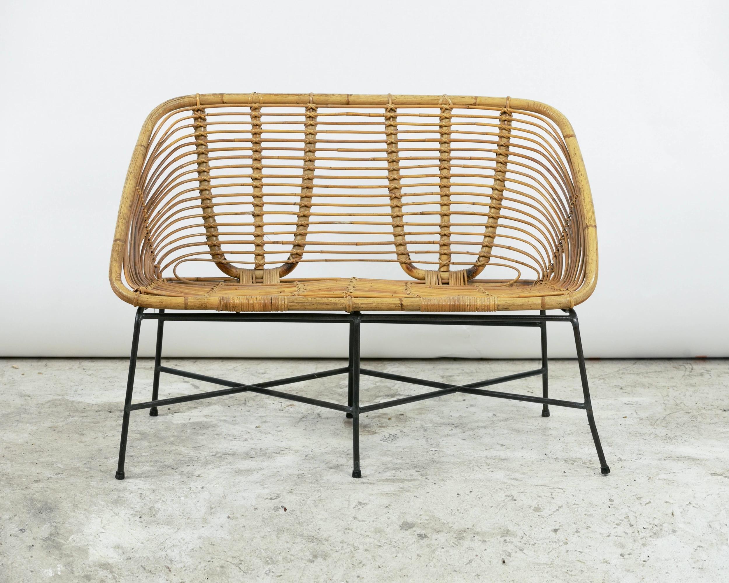 Francese Coppia di panche in rattan e ferro laccato, Francia, circa 1950 in vendita