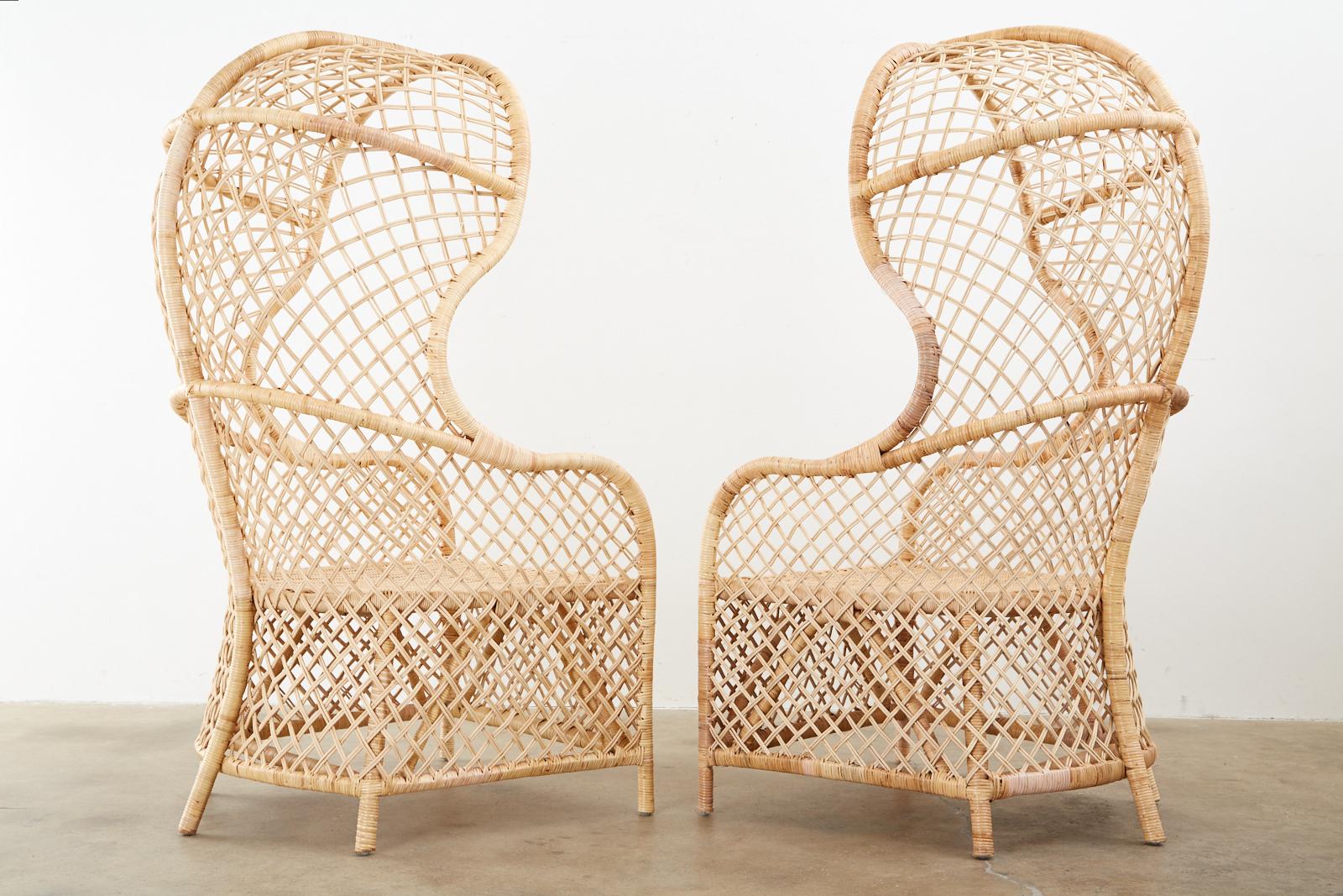 Pair of Rattan and Wicker Hooded Porters Chairs In Good Condition In Rio Vista, CA