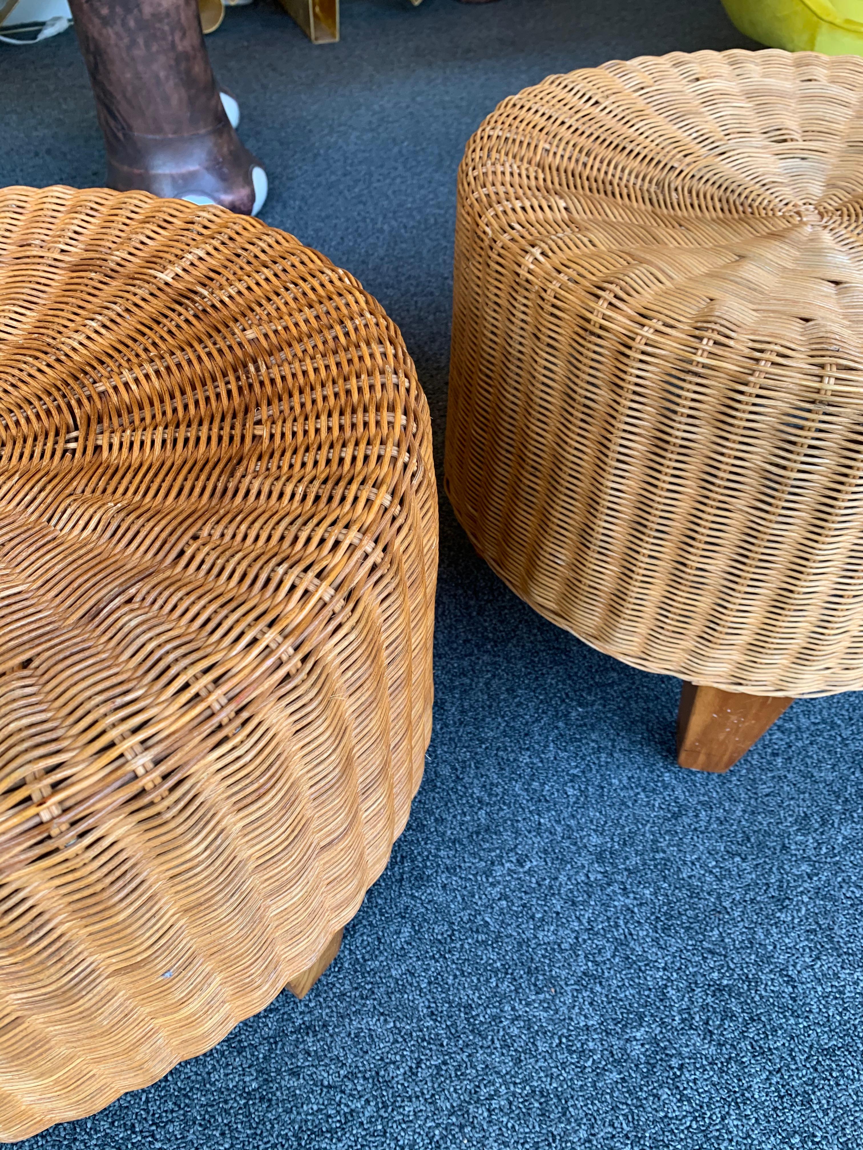 Pair of Rattan and Wood Poufs Stools, Italy, 1980s In Good Condition In SAINT-OUEN, FR