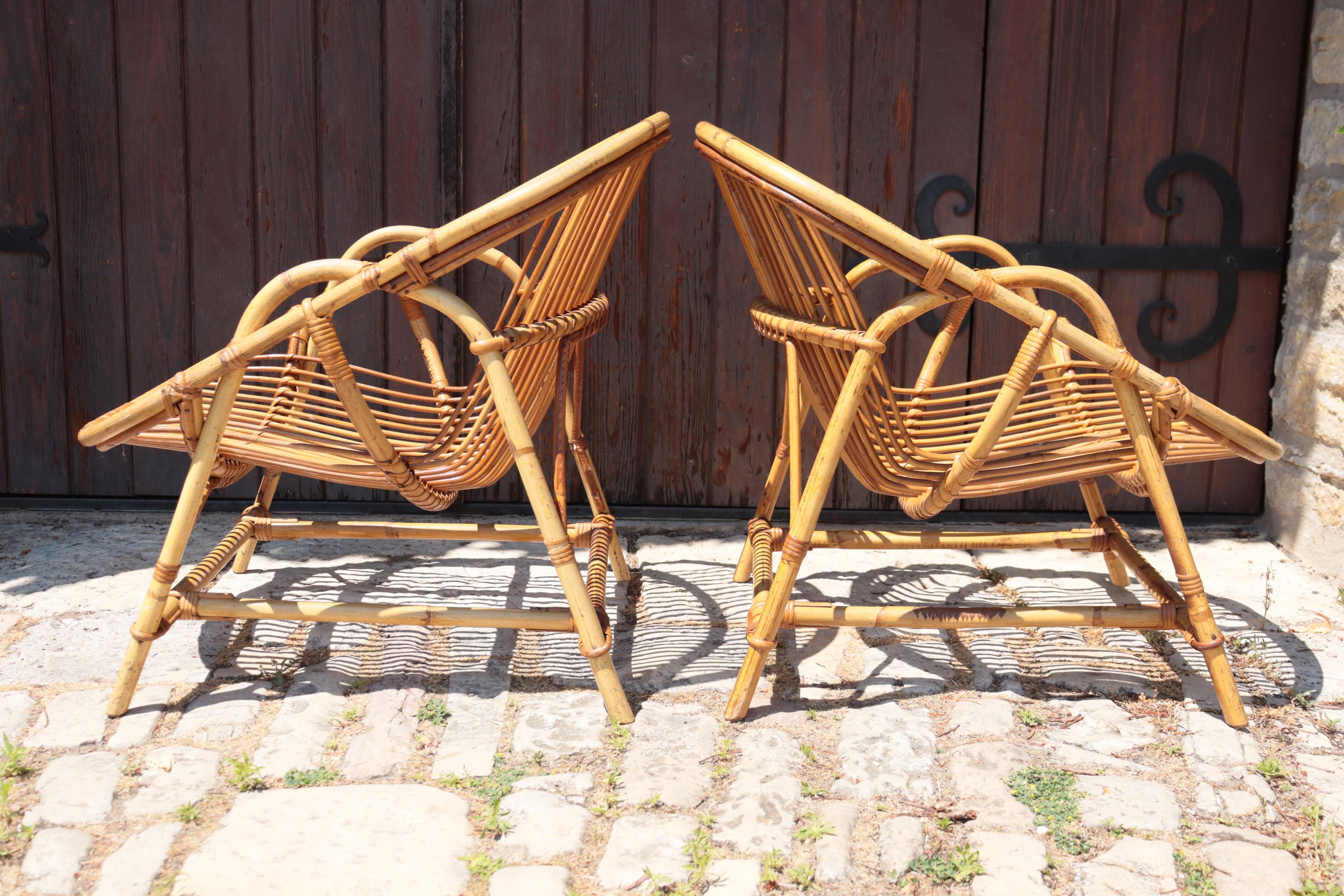 Français Pair Of Rattan Armchairs By Audoux-minnet en vente