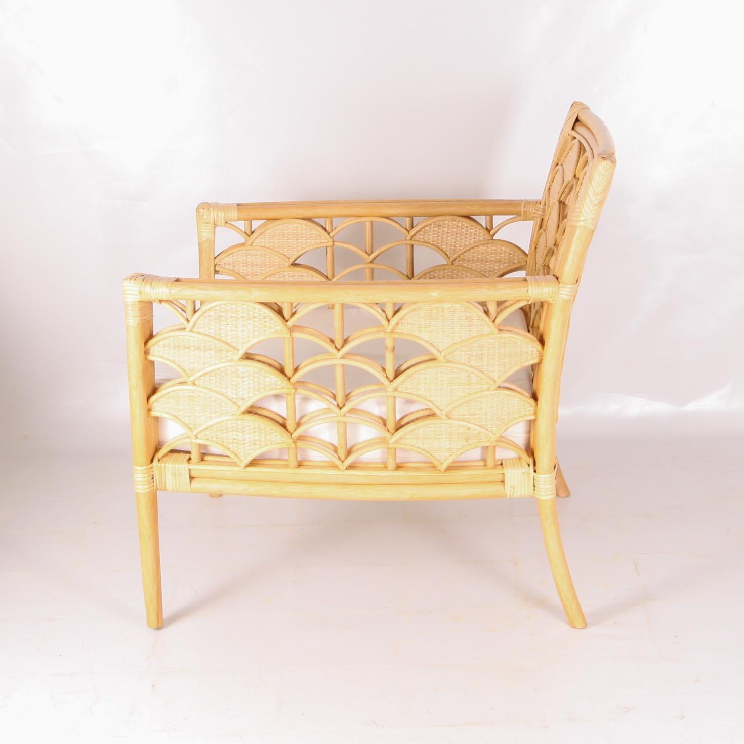 Pair of rattan armchairs  In Excellent Condition For Sale In Isle Sur Sorgue, FR