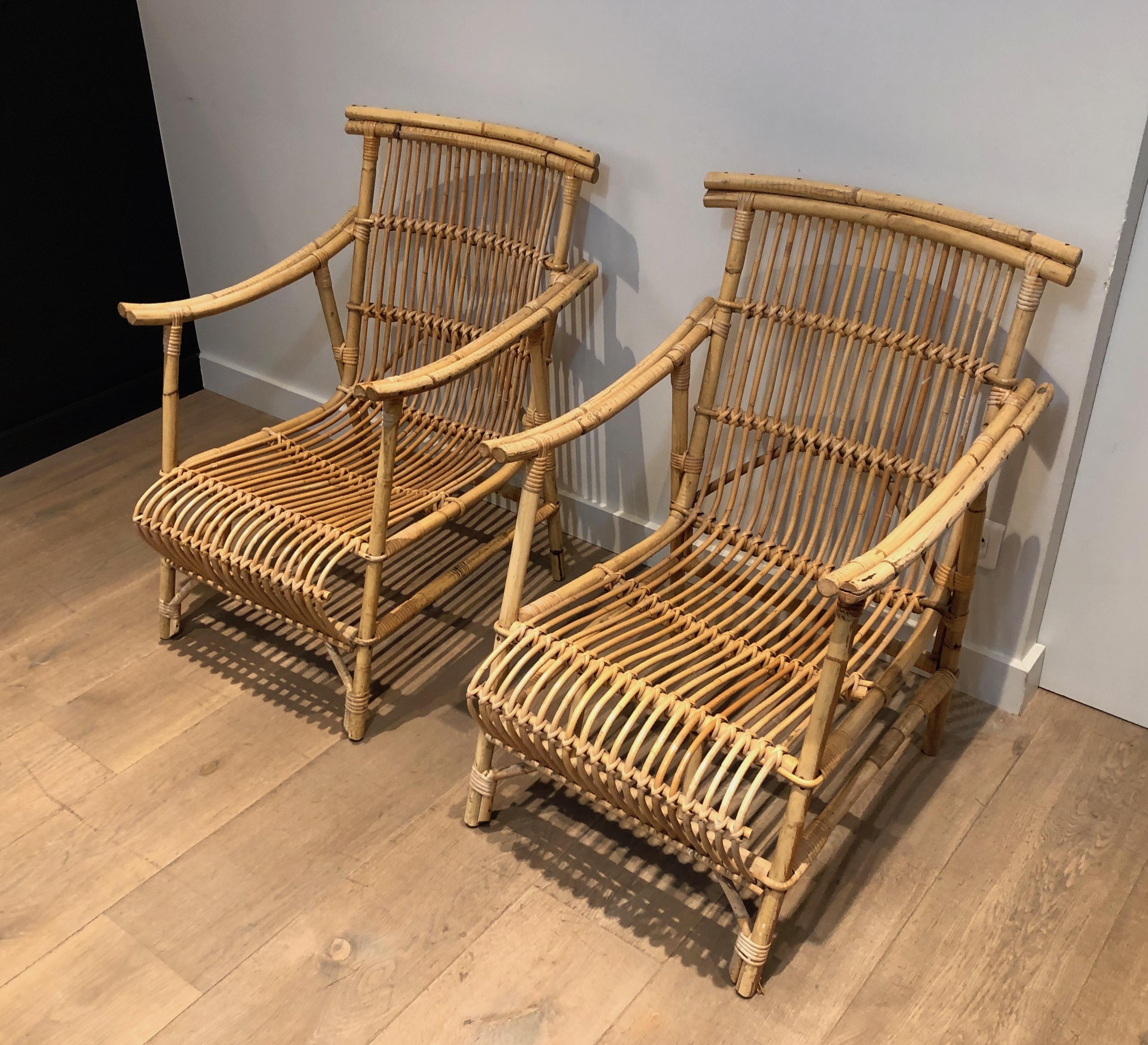 Paar Rattan-Sessel. Französische Arbeit. CIRCA 1950 (Mitte des 20. Jahrhunderts) im Angebot