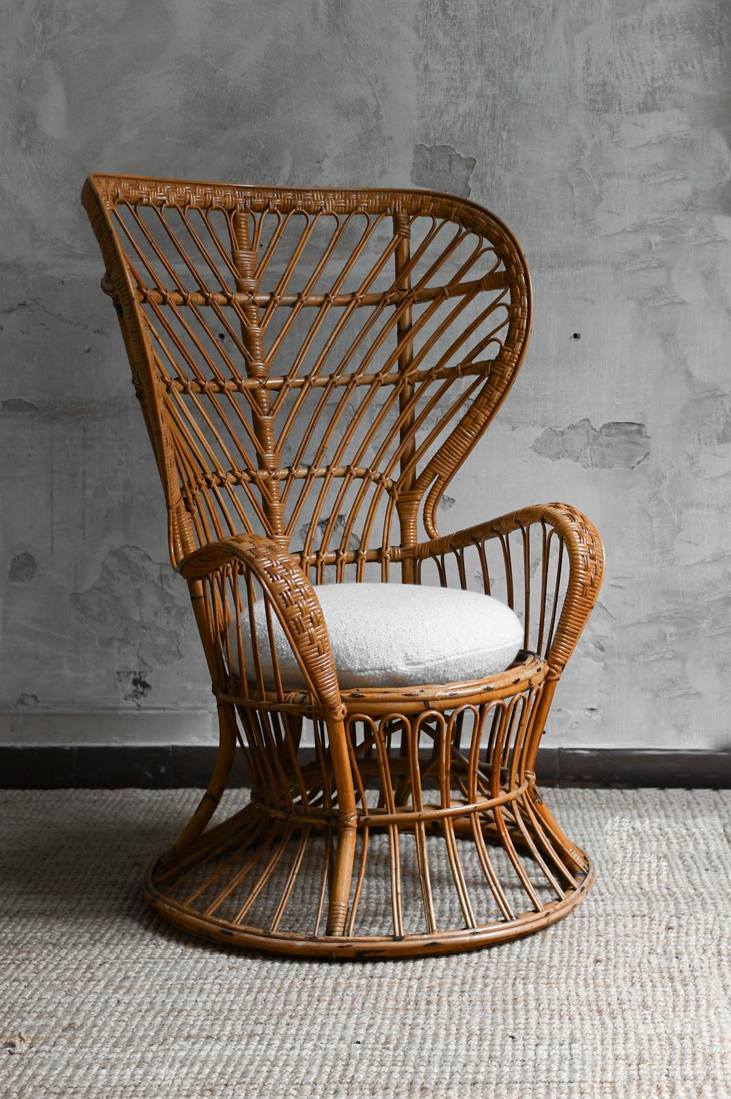 Pair of Rattan Armchairs in the style “Biancamano” by Gio Ponti & Lio Carminati In Good Condition In Roma, RM