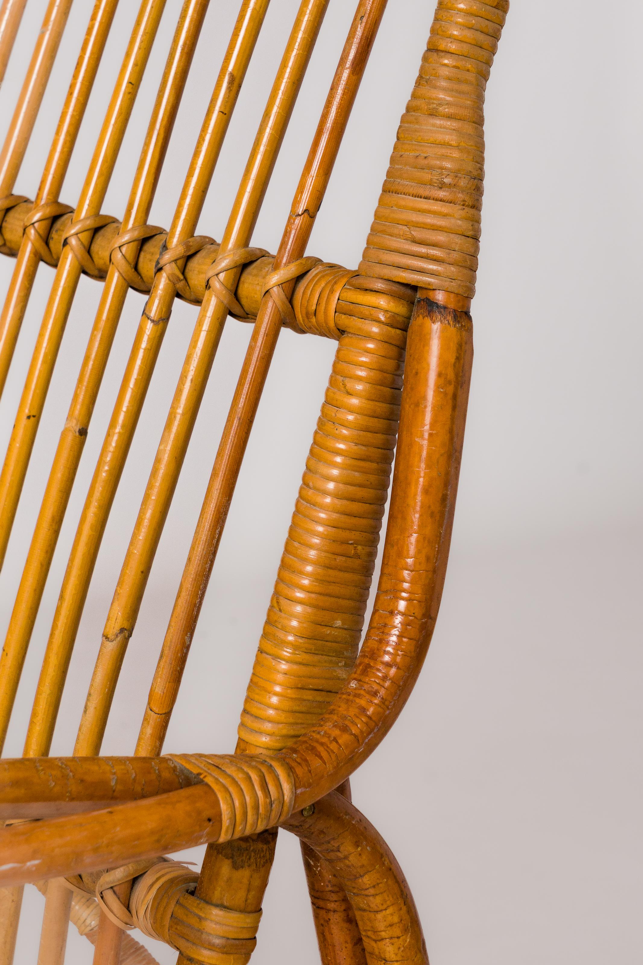 Coppia di poltrone in rattan nello stile di Audoux Minnet - Francia anni '60 in vendita 3