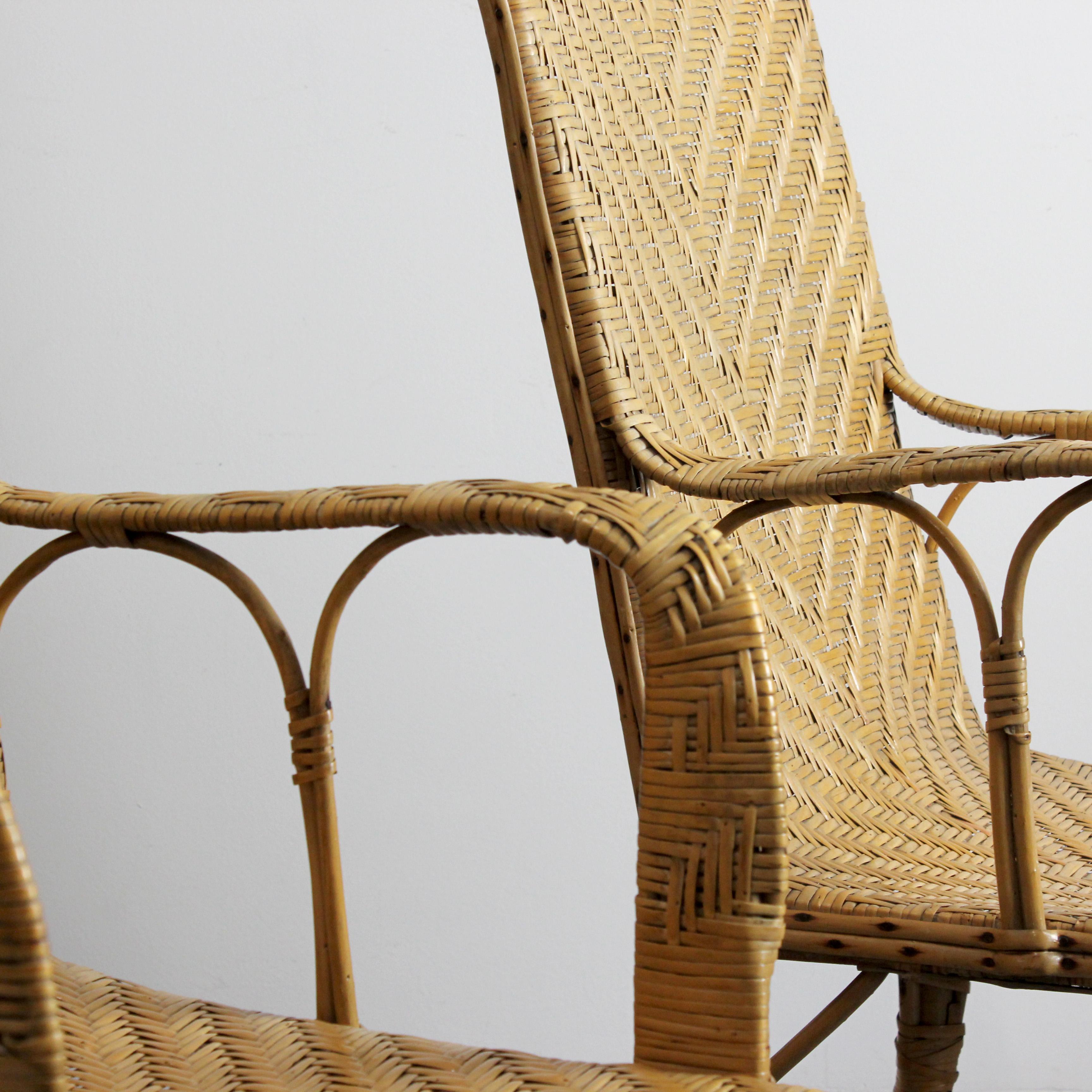 Pareja de sillones de ratán con armazón de madera - España - c. 1970 en venta 5