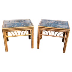 Paar Rattan-Bambus-End-Tische