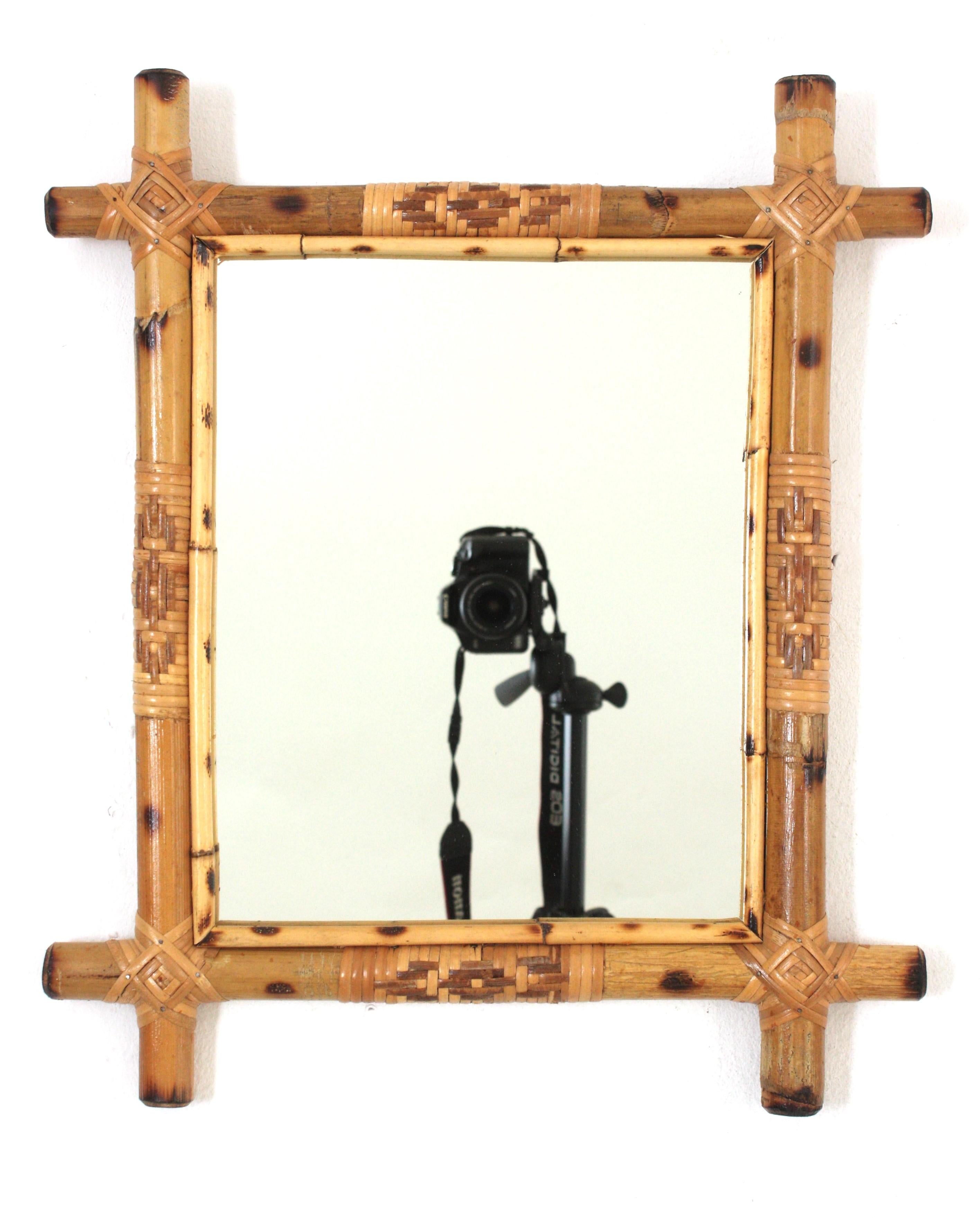 Paire de miroirs rectangulaires en bambou et rotin  Bon état - En vente à Barcelona, ES