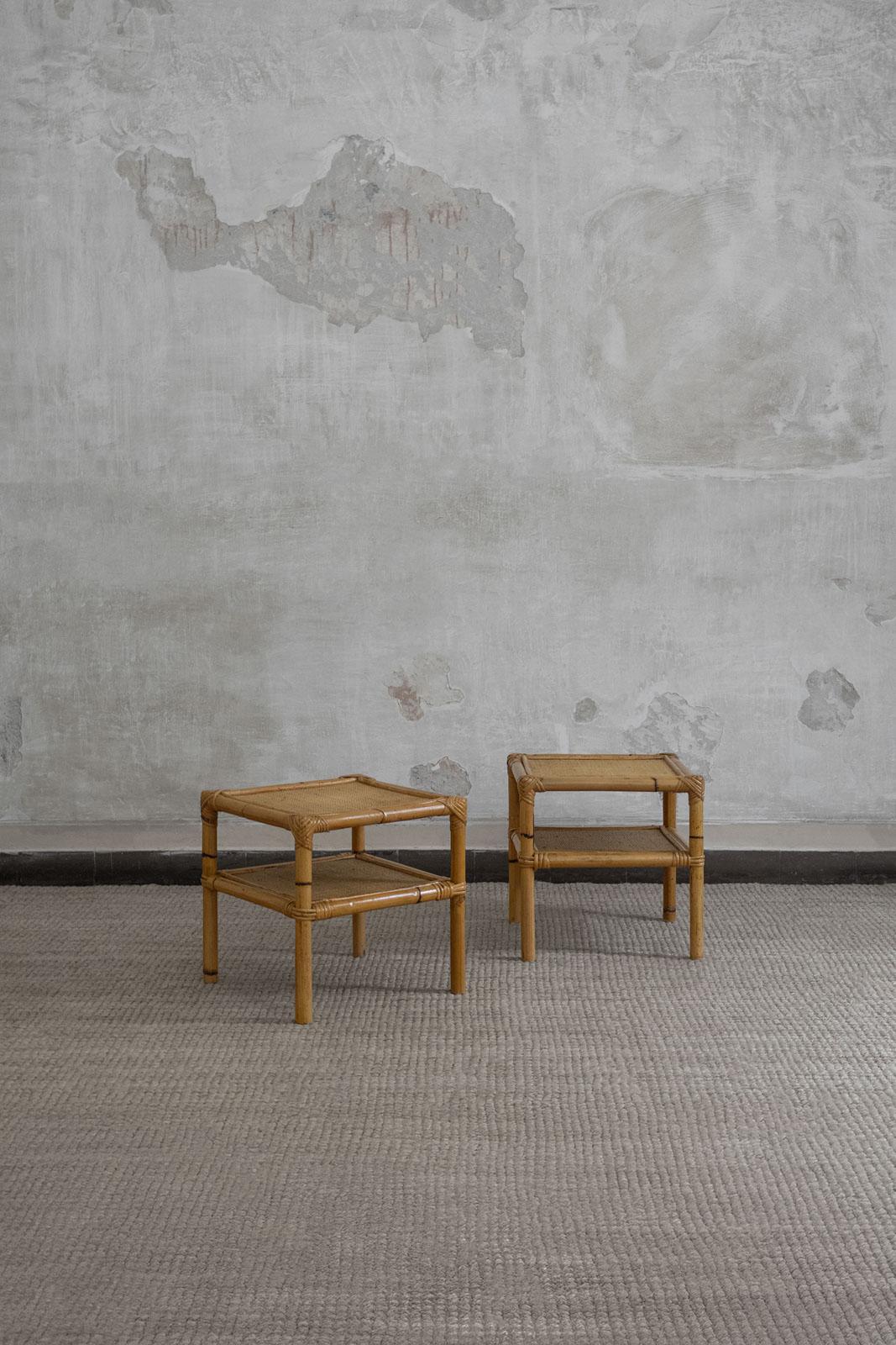 Paire de tables de chevet en rotin par Dal Vera - années 1970
Détails du produit
Dimensions : 40 L × 40 H × 40 P cm