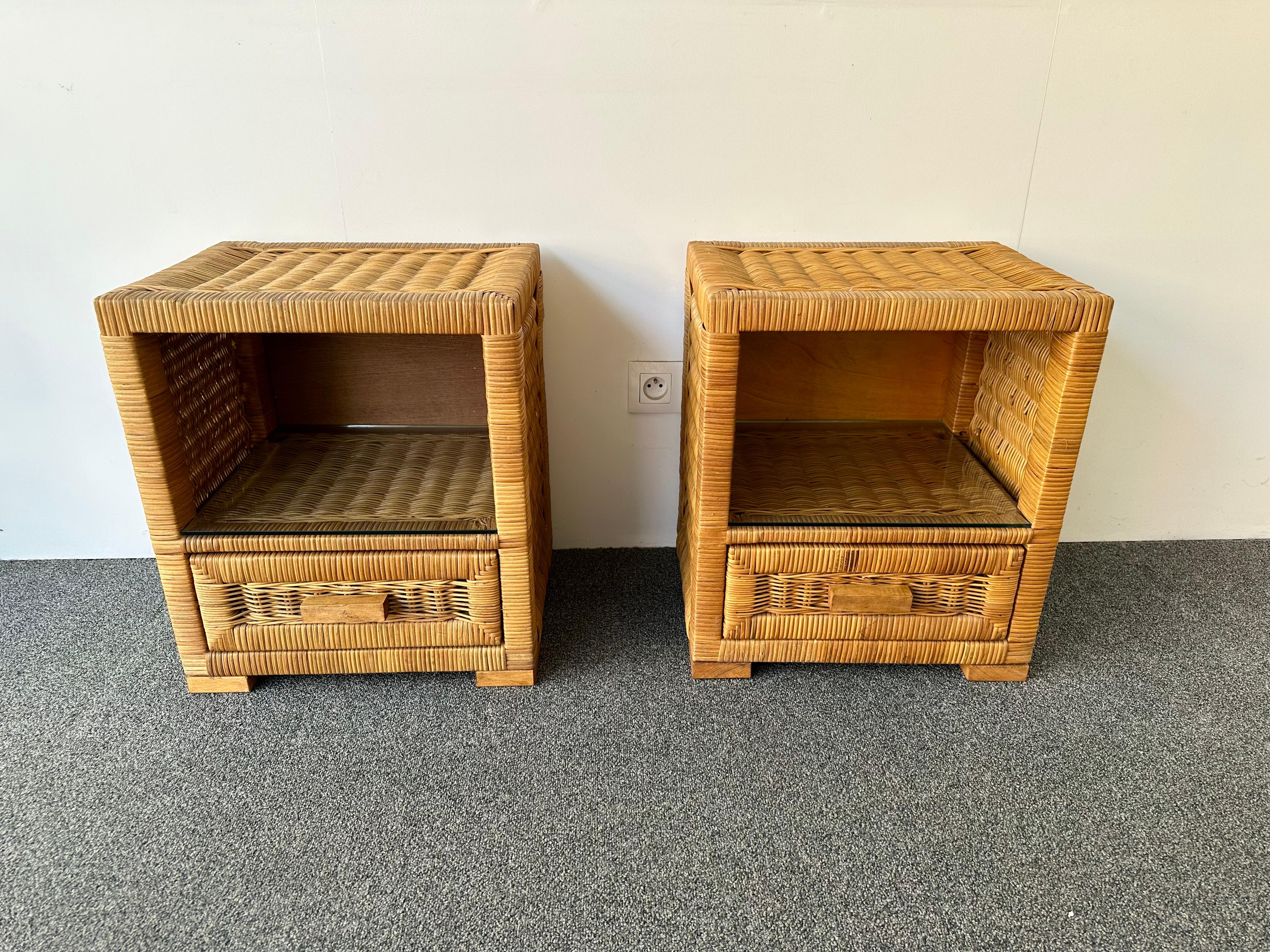 Pair of Rattan Bedside Tables by Tito Agnoli, Italy, 1970s In Good Condition For Sale In SAINT-OUEN, FR