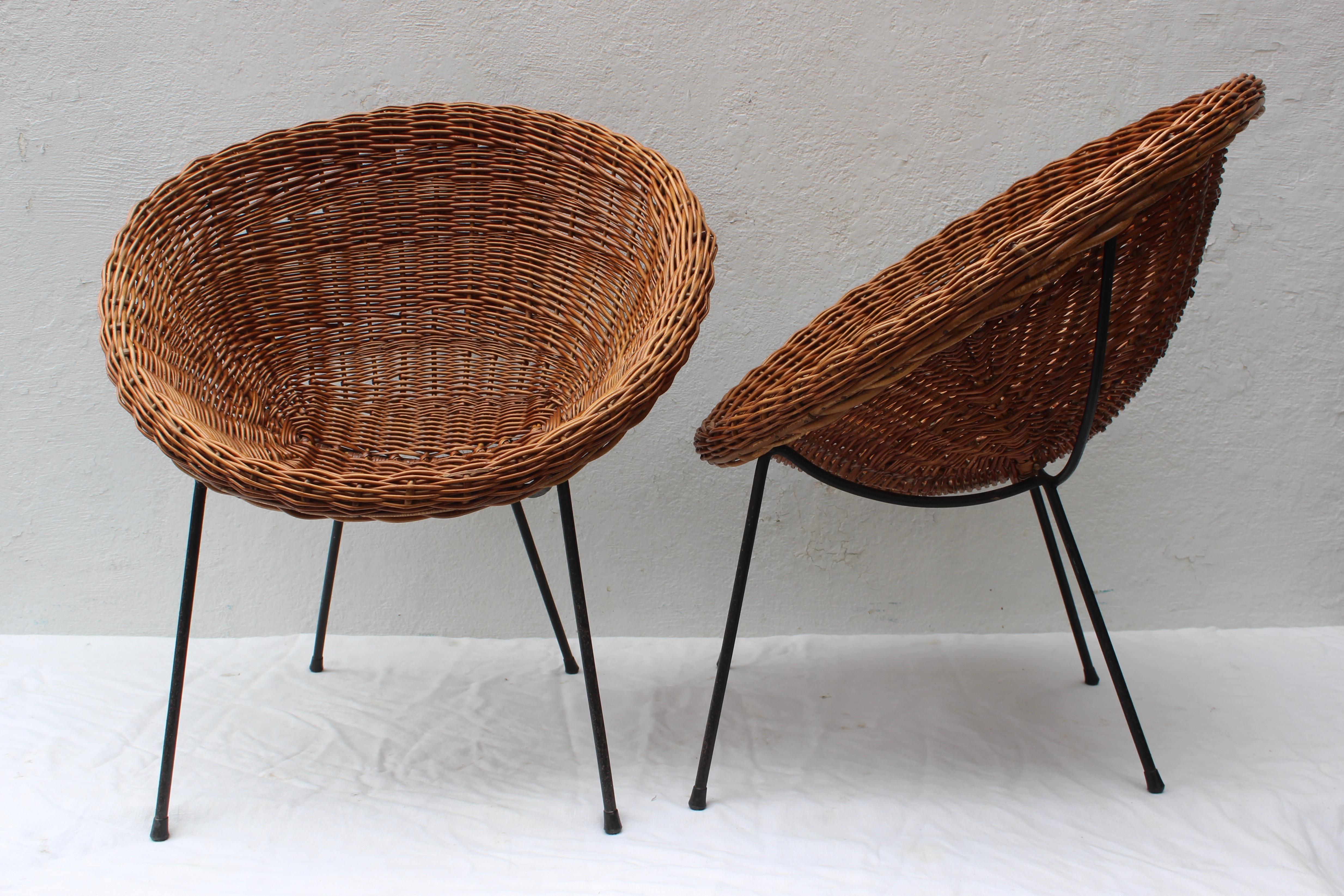 Pair of Rattan Chairs and Table in the Style of Franco Albini 2