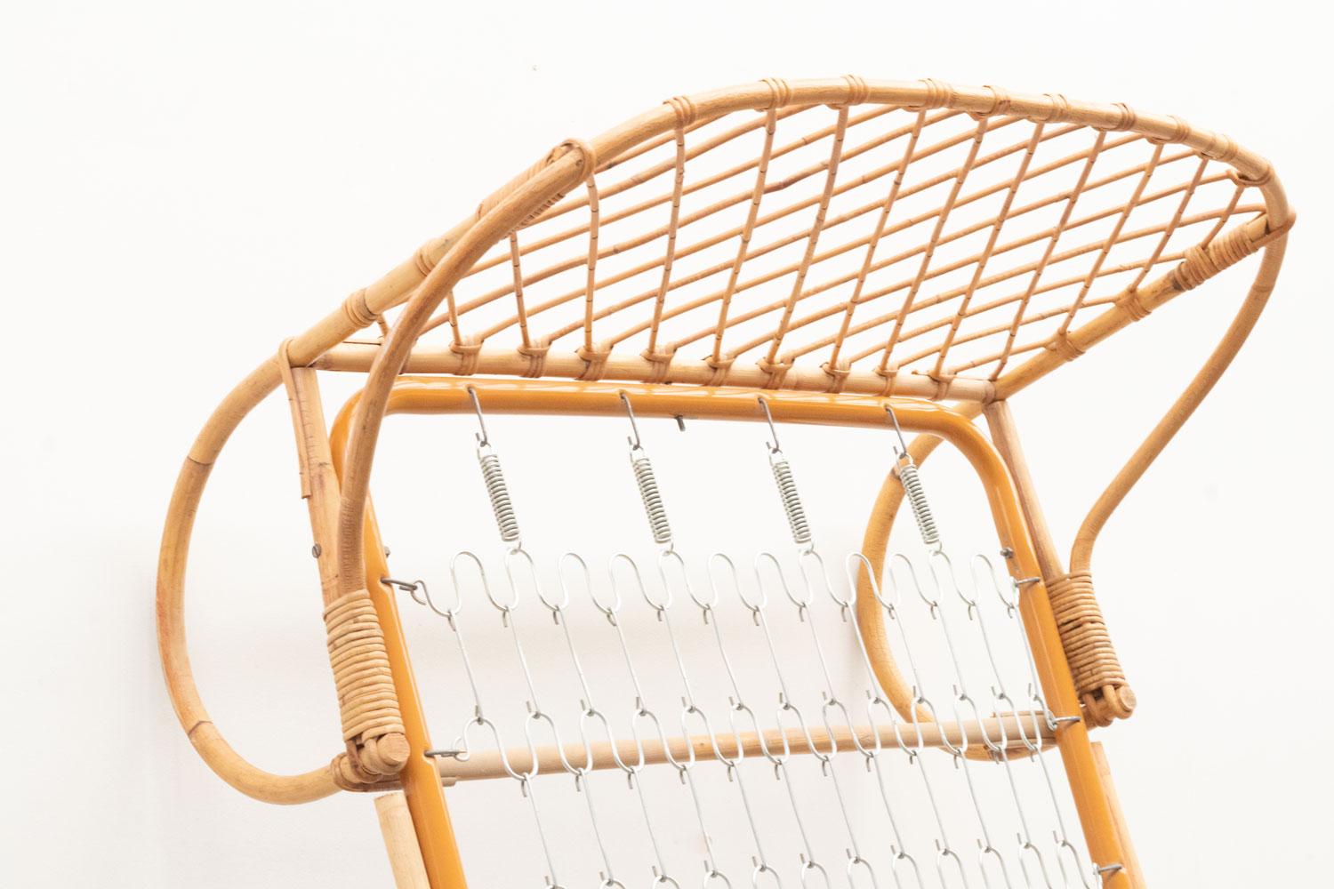 Coppia di lettini in rattan, anni '70 in vendita 3