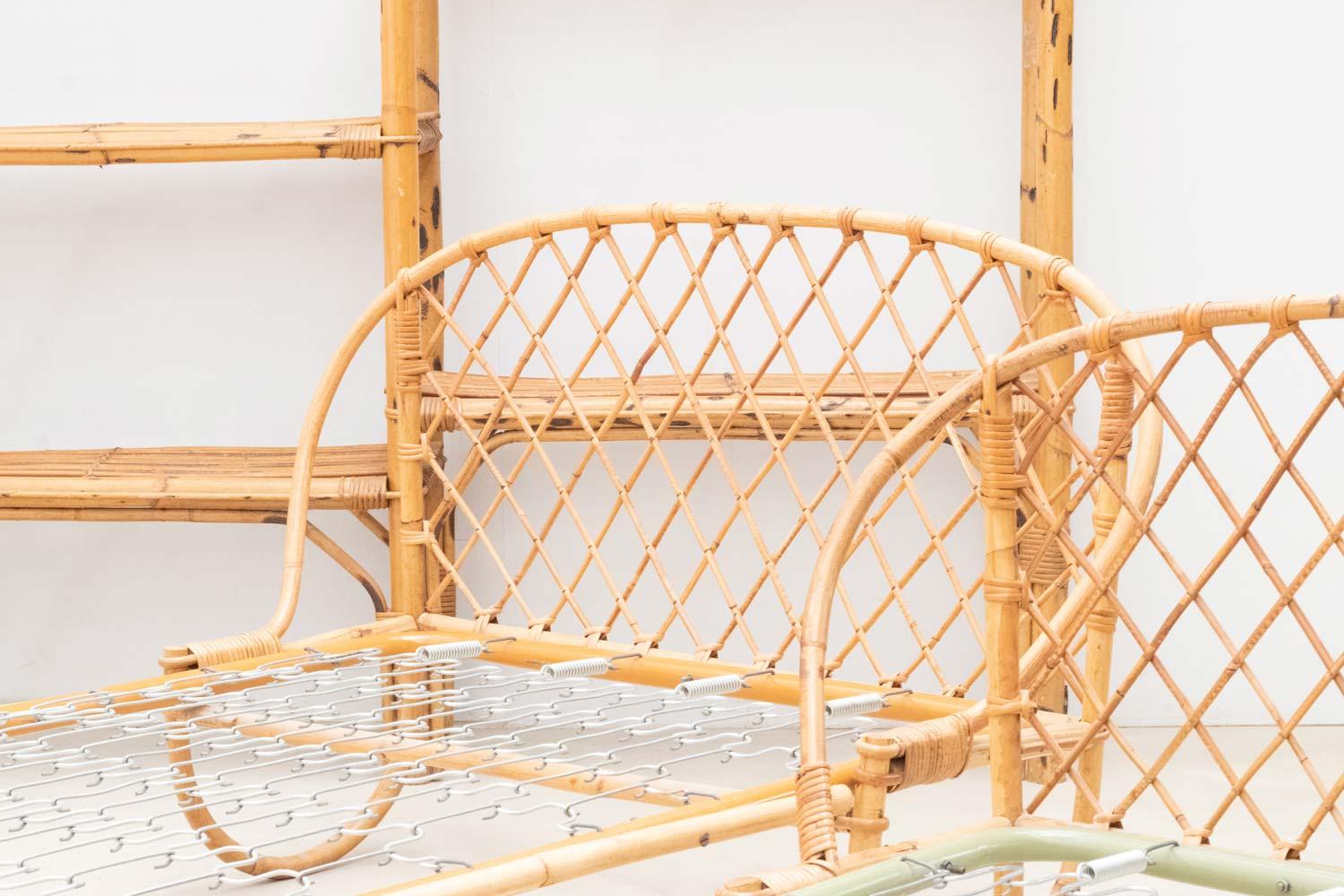 Coppia di lettini in rattan, anni '70 in vendita 4