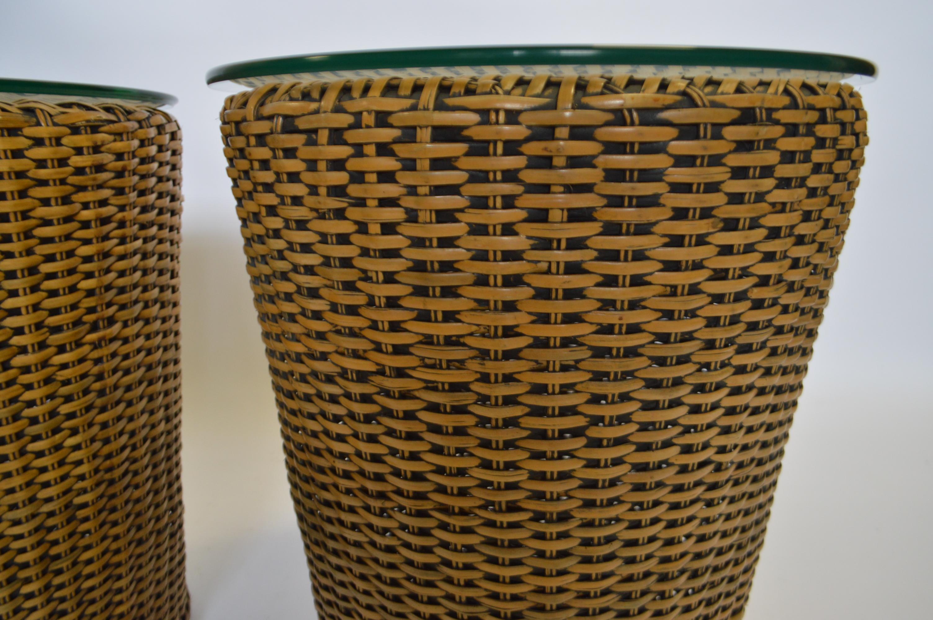 Pair of Rattan Drum Style Side Tables with Glass Top In Good Condition For Sale In Oakville, ON