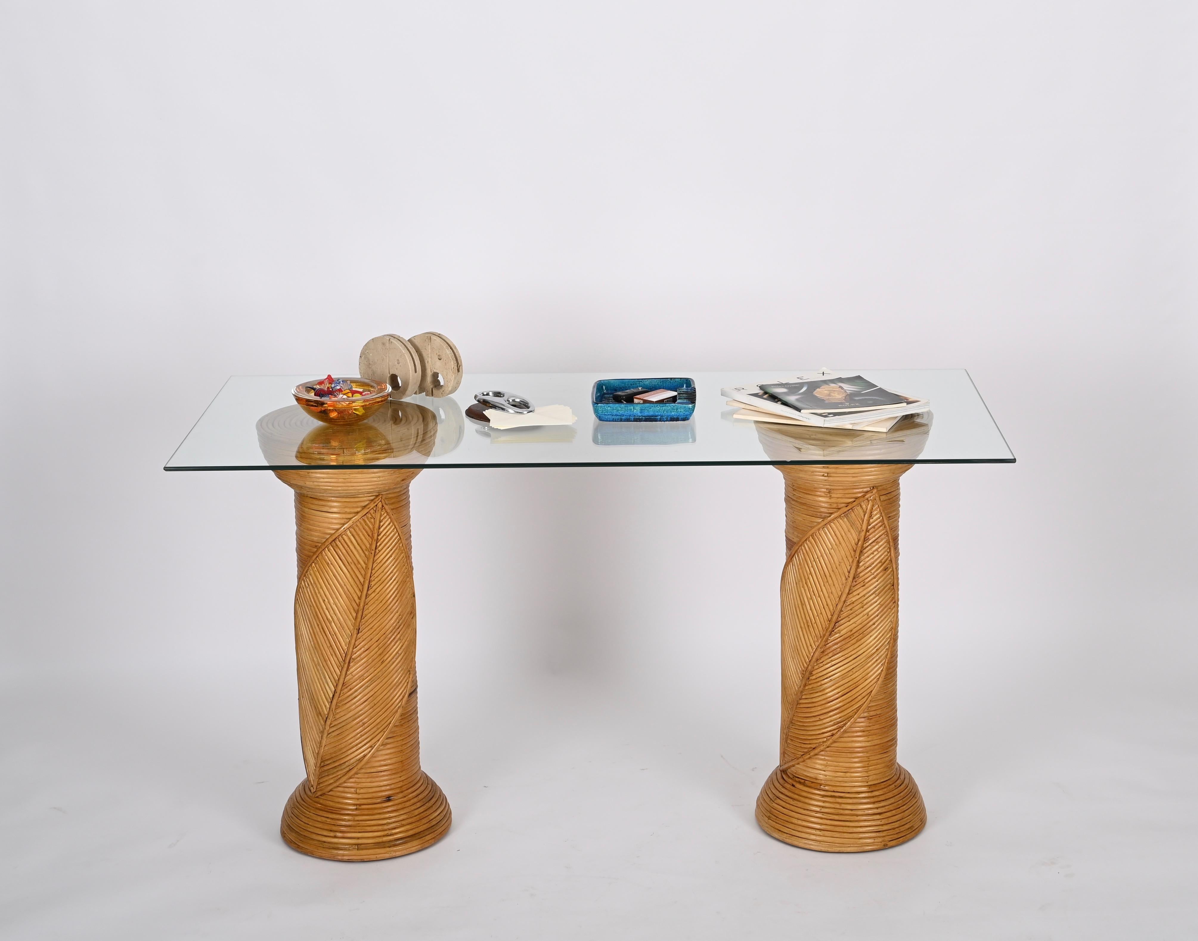 Bambou Paire de piédestaux en rotin « feuille » pour table console de Vivai del Sud, Italie, années 1970 en vente