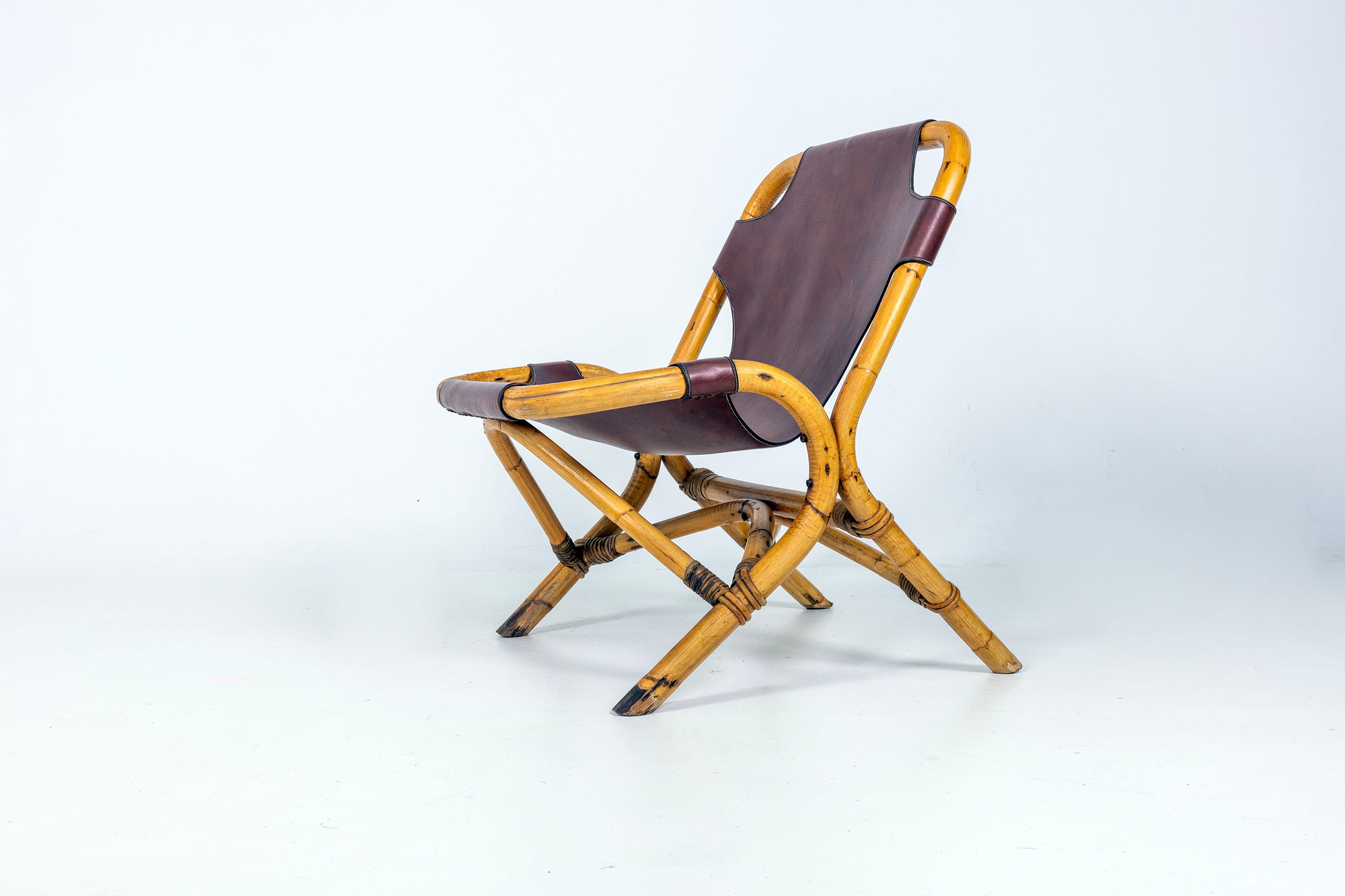 Pareja de tumbonas de ratán al estilo de Franco Albini, Mediados del siglo XX finales del siglo XX en venta