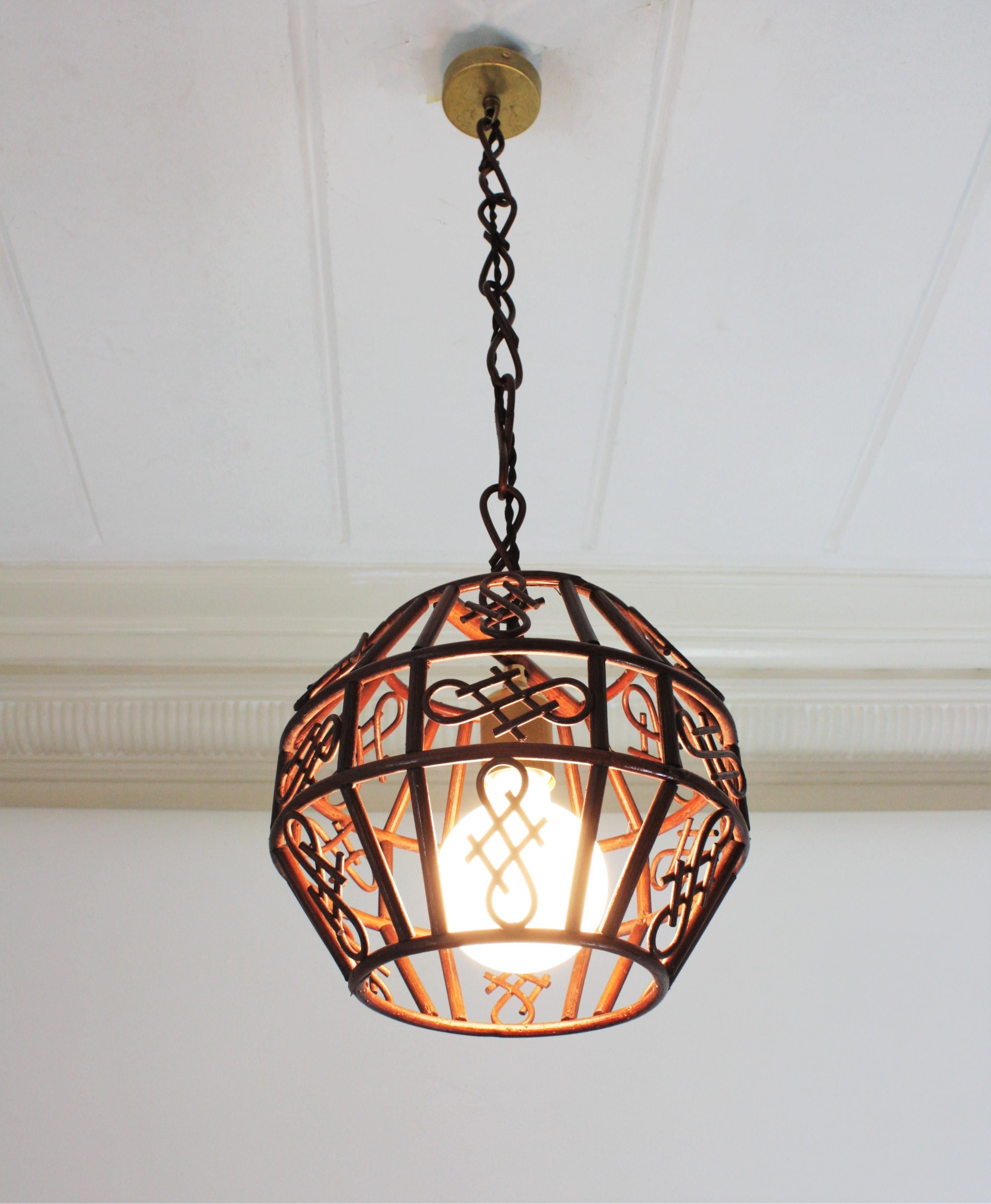Pair of French Rattan Pendant Lights or Lanterns, 1960s For Sale 7