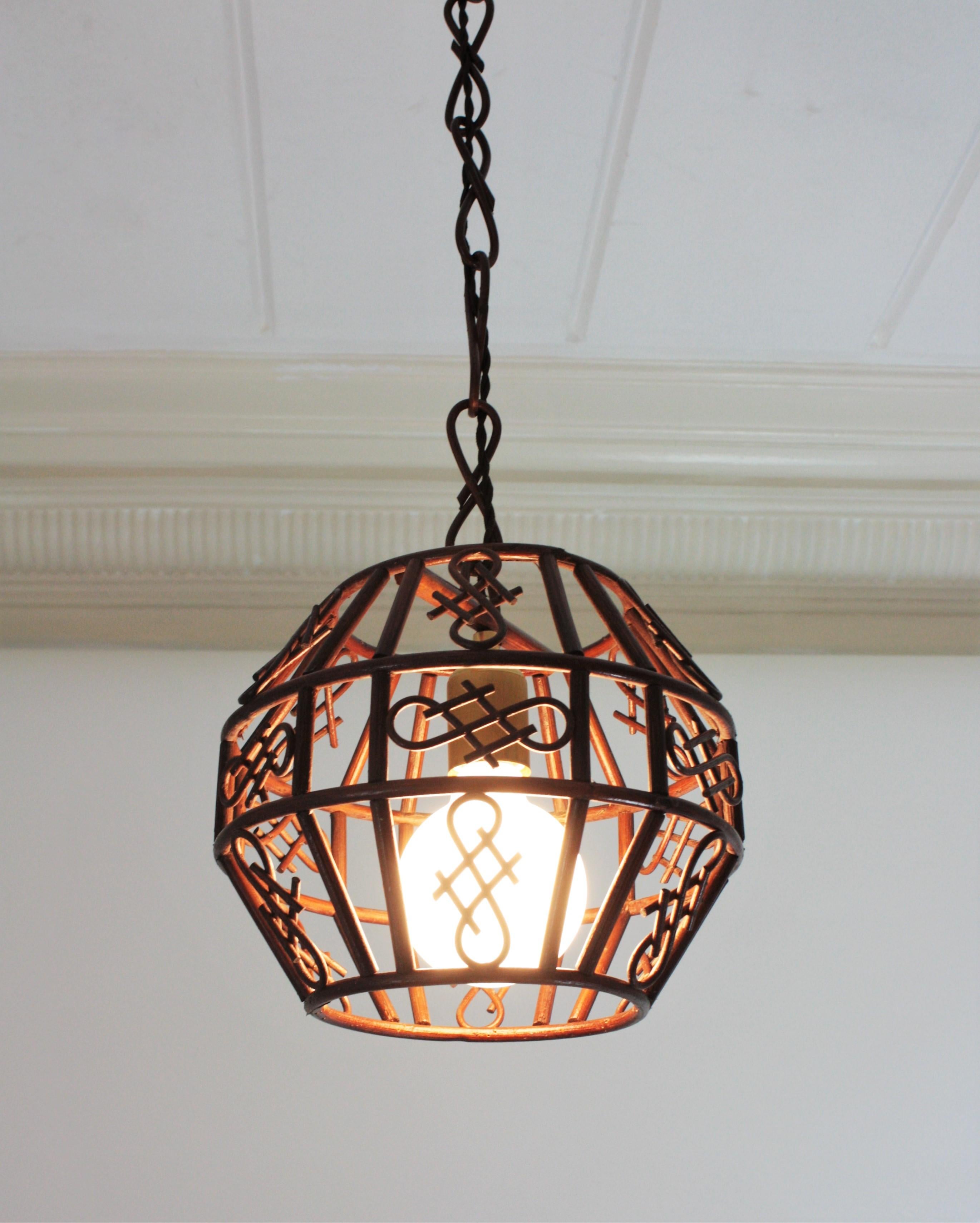 Pair of French Rattan Pendant Lights or Lanterns, 1960s For Sale 8
