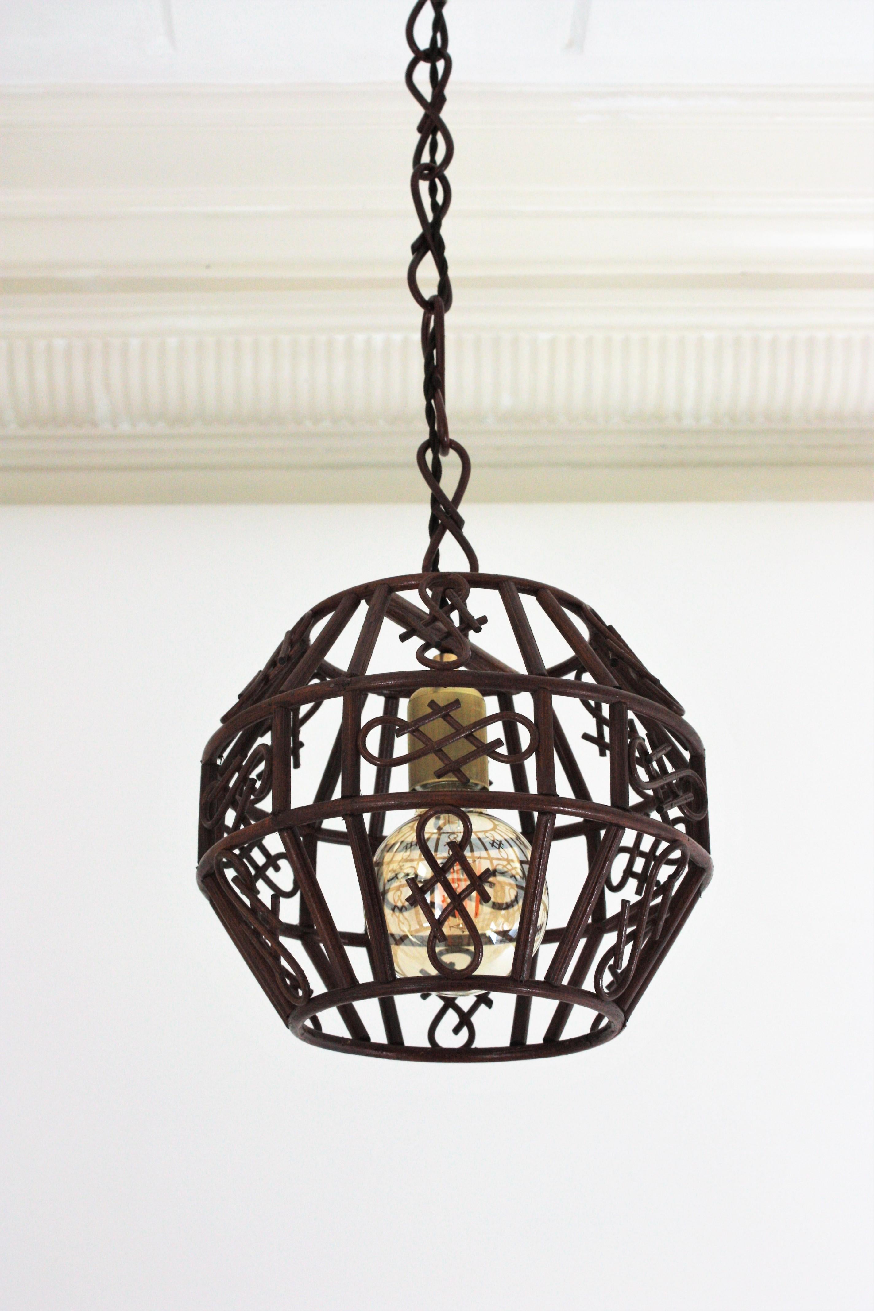 Wicker Pair of French Rattan Pendant Lights or Lanterns, 1960s For Sale